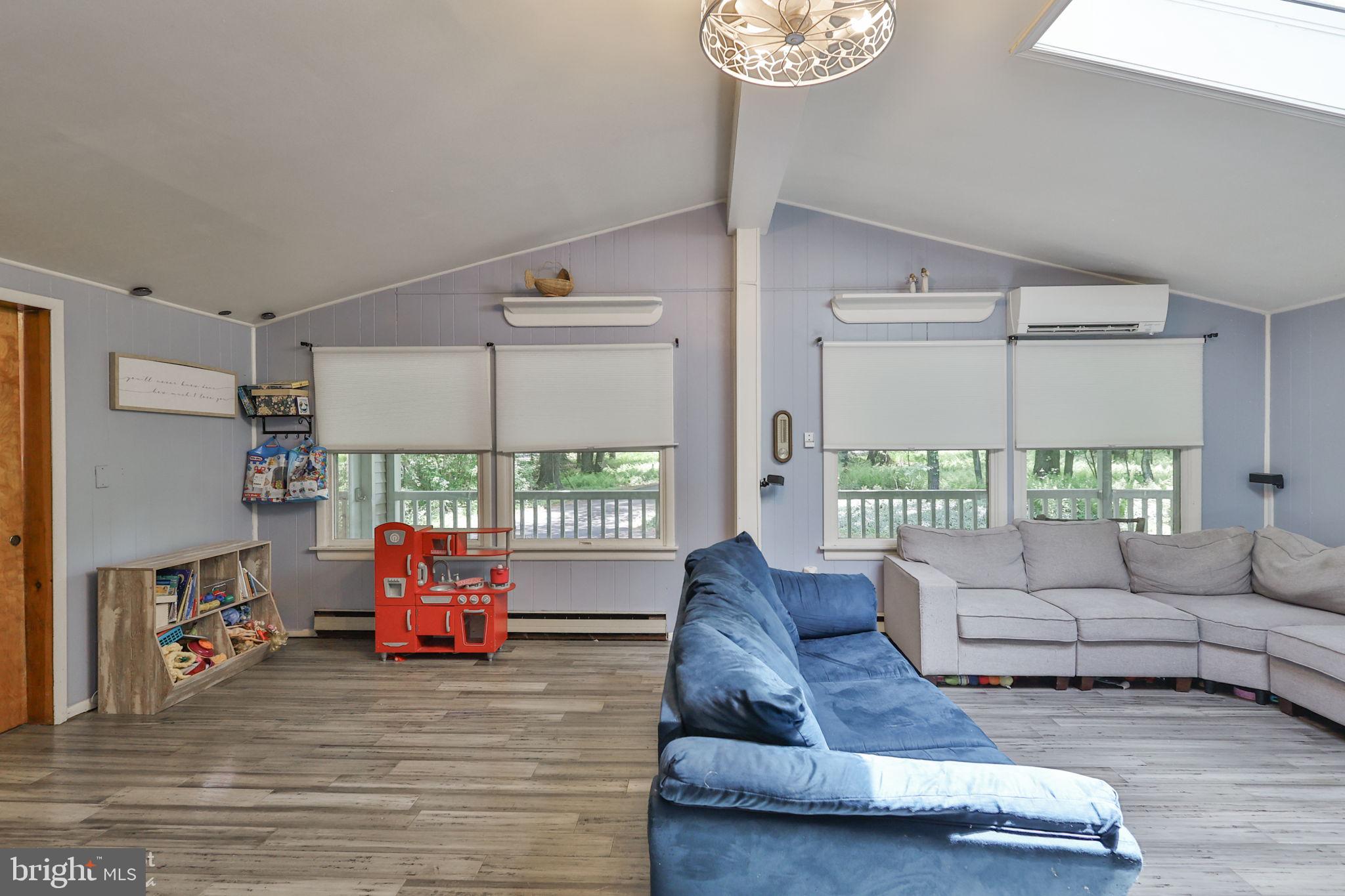PINE WOOD ACRES - Residential