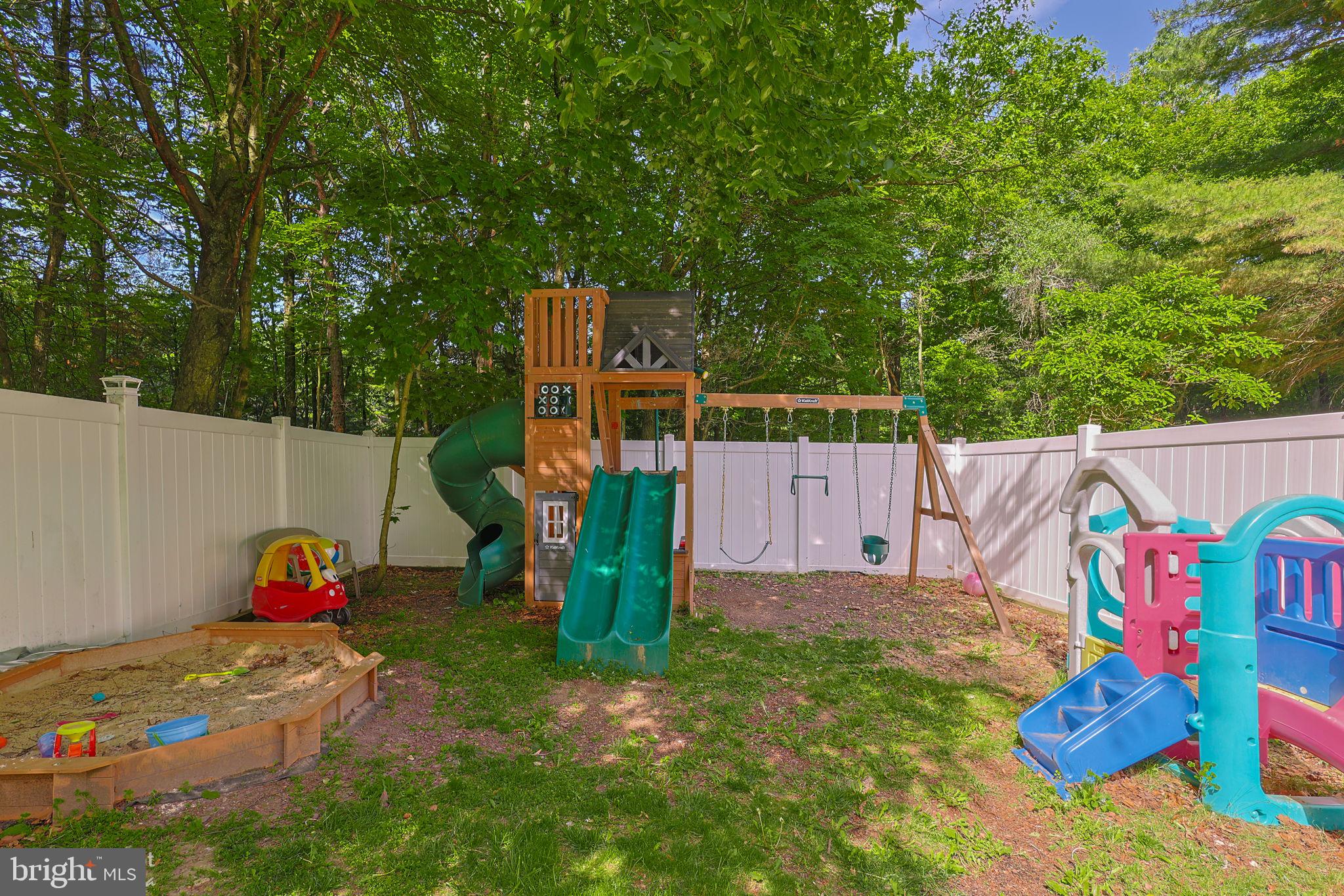 PINE WOOD ACRES - Residential