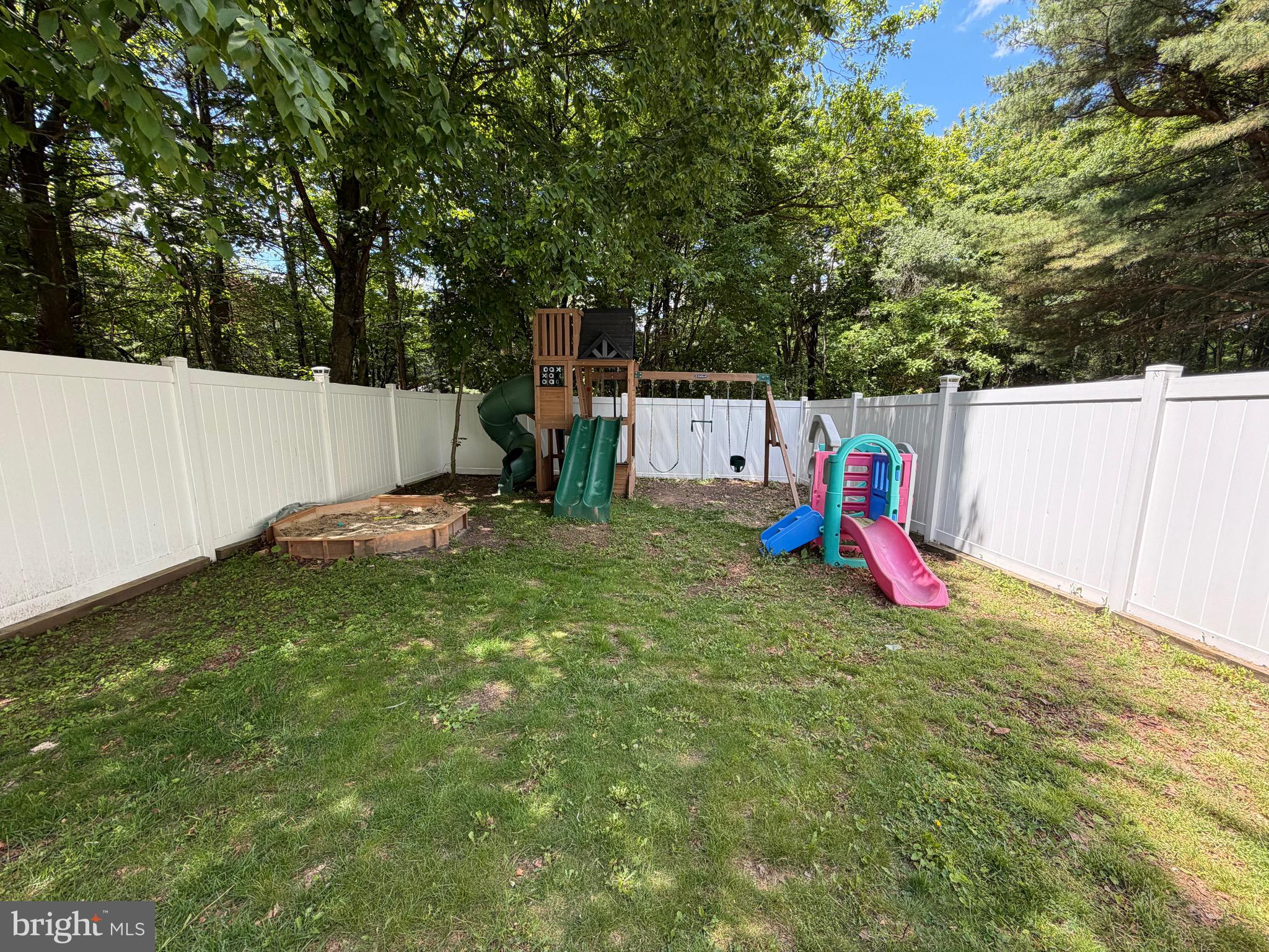 PINE WOOD ACRES - Residential