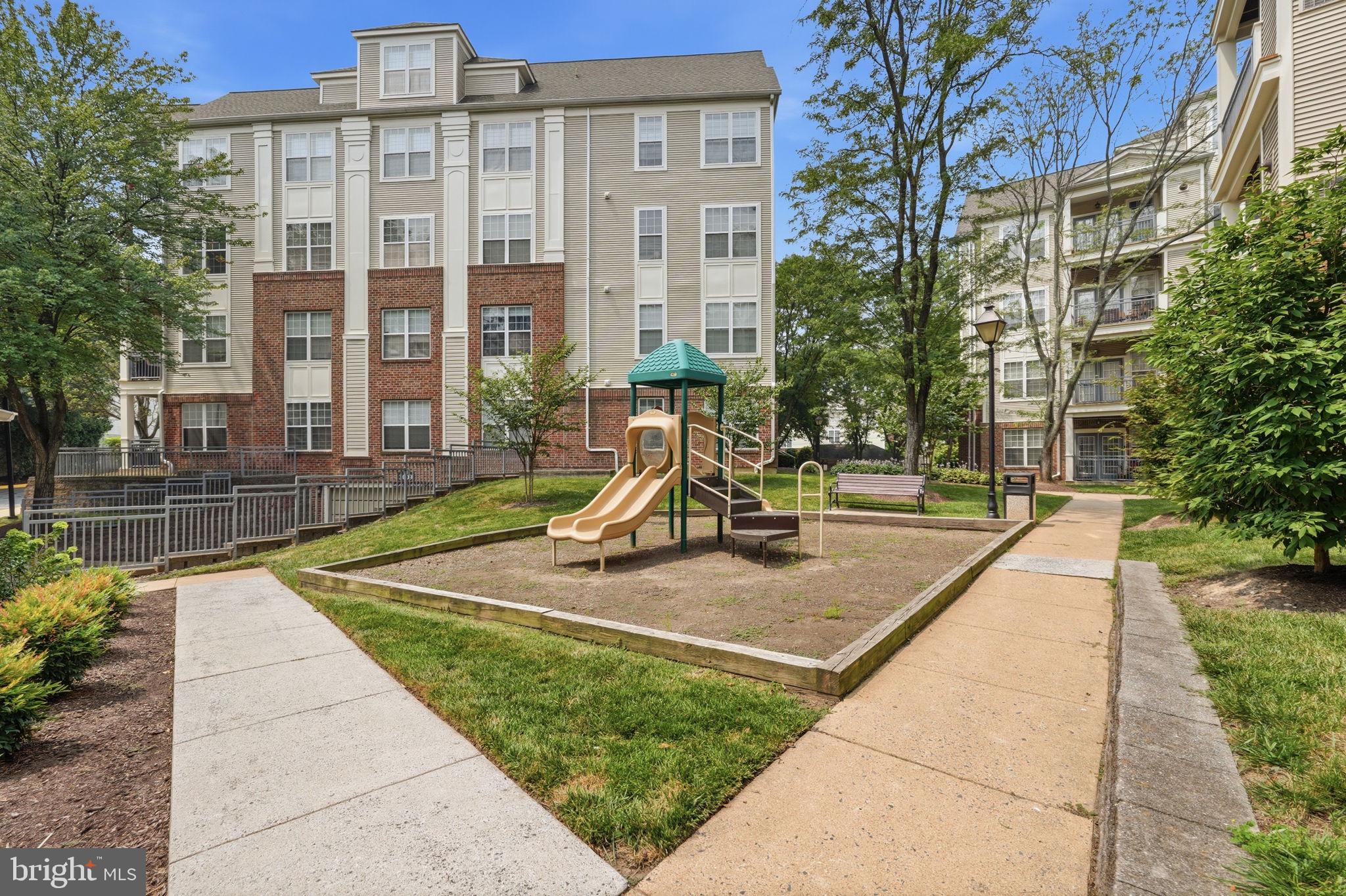 JEFFERSON PARK - Residential