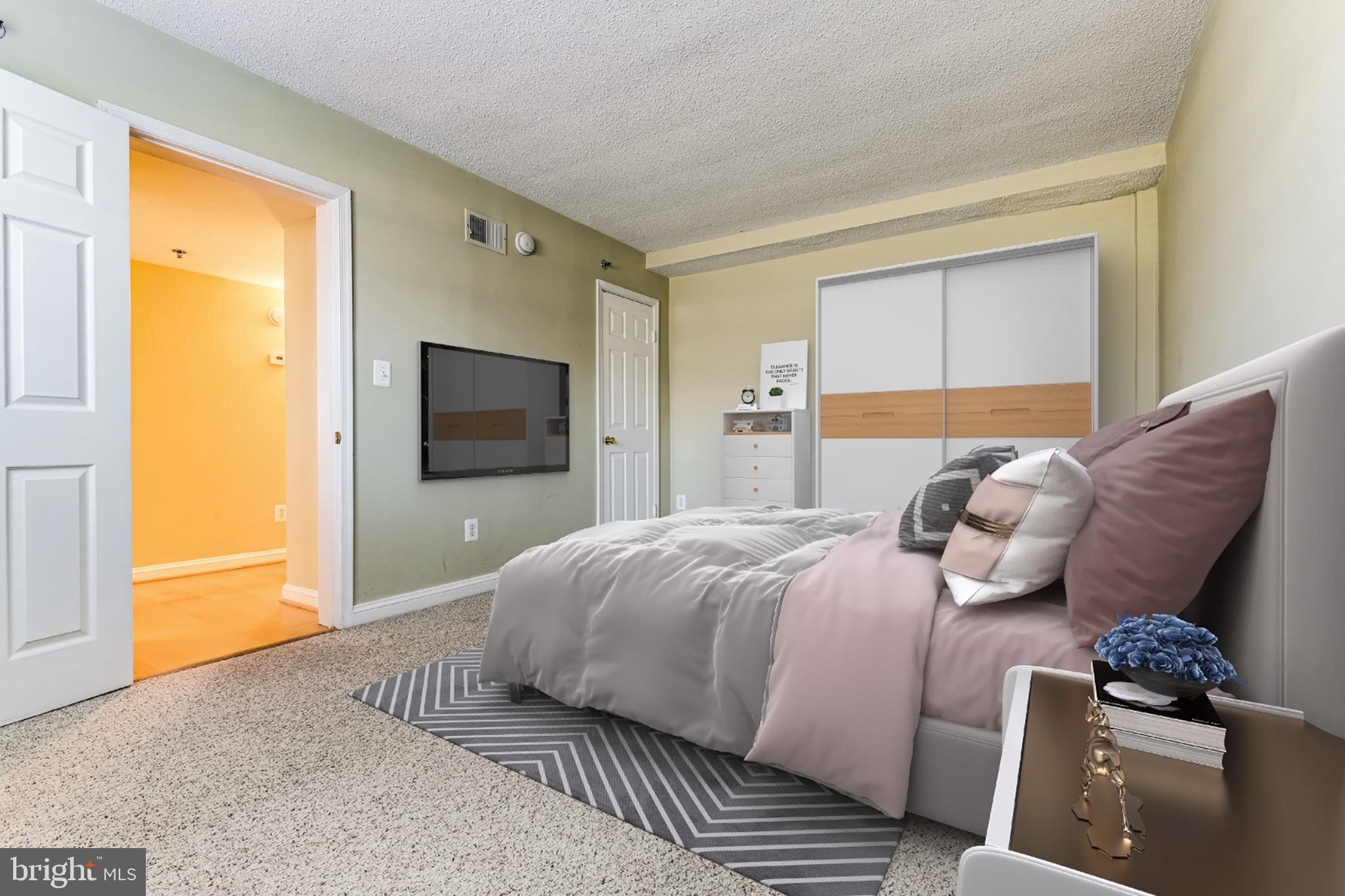 RIVERTON CONDOMINIUMS - Residential