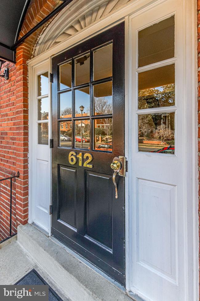 ** Price reduced All Contracts will be reviewed on May 10th, 2021 **  Amazing 1 bedroom perfect for anyone wanting the urban convenience and amenities. Just steps from the Mount Vernon - GW trail great for walking, biking or jogging. Commuters you are just minutes from the 14th St. bridge into D.C. and 1 mile to the closest Metro Station.  Frequent flyers Washington National Airport is just 3.3 miles away. Just blocks from Old Town Alexandria shops, restaurants and entertainment. This 1 bedroom 1 bath is in a building with only 2 units per floor and no slow crowded elevators makes it great for easy social distancing. Owner willing to Credit buyer $1000.00 towards flooring at settlement. *2 pictures with furnishings were virtually staged*