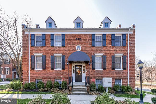 RIVERTON CONDOMINIUMS - Residential