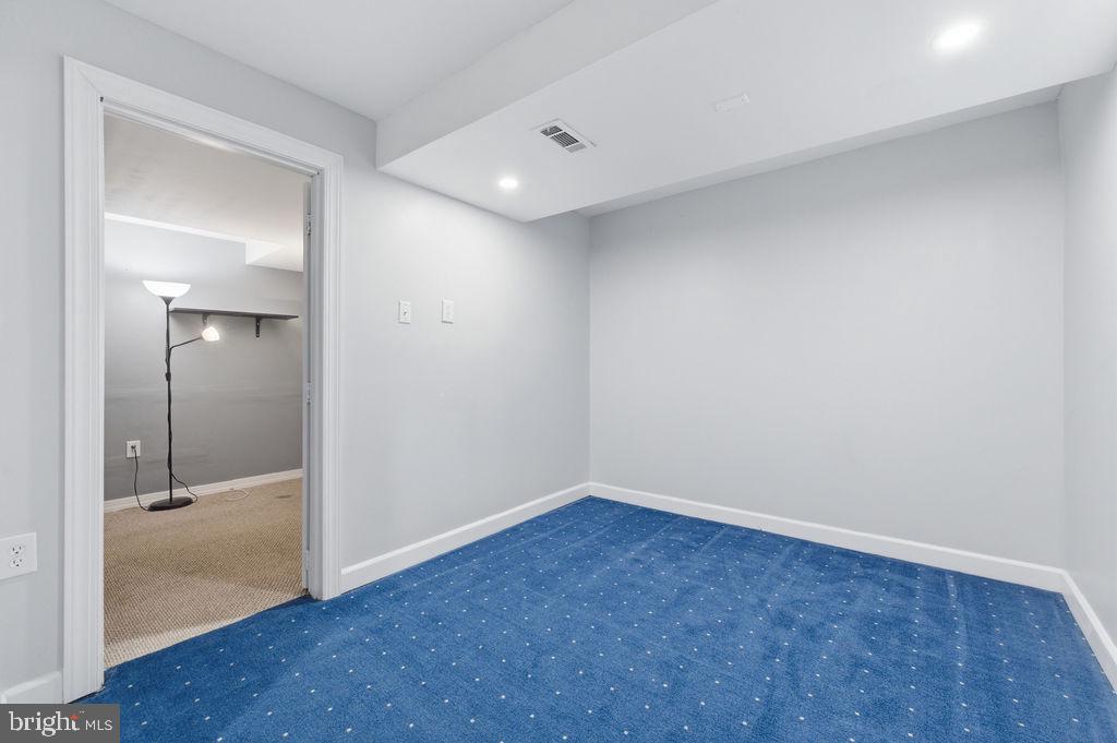 NEWPORT ESTATES - Residential