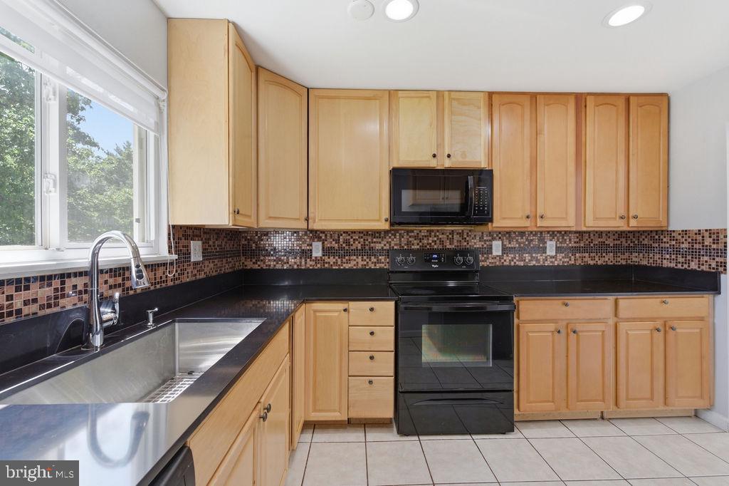 NEWPORT ESTATES - Residential