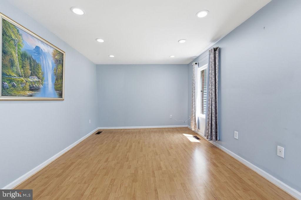 NEWPORT ESTATES - Residential