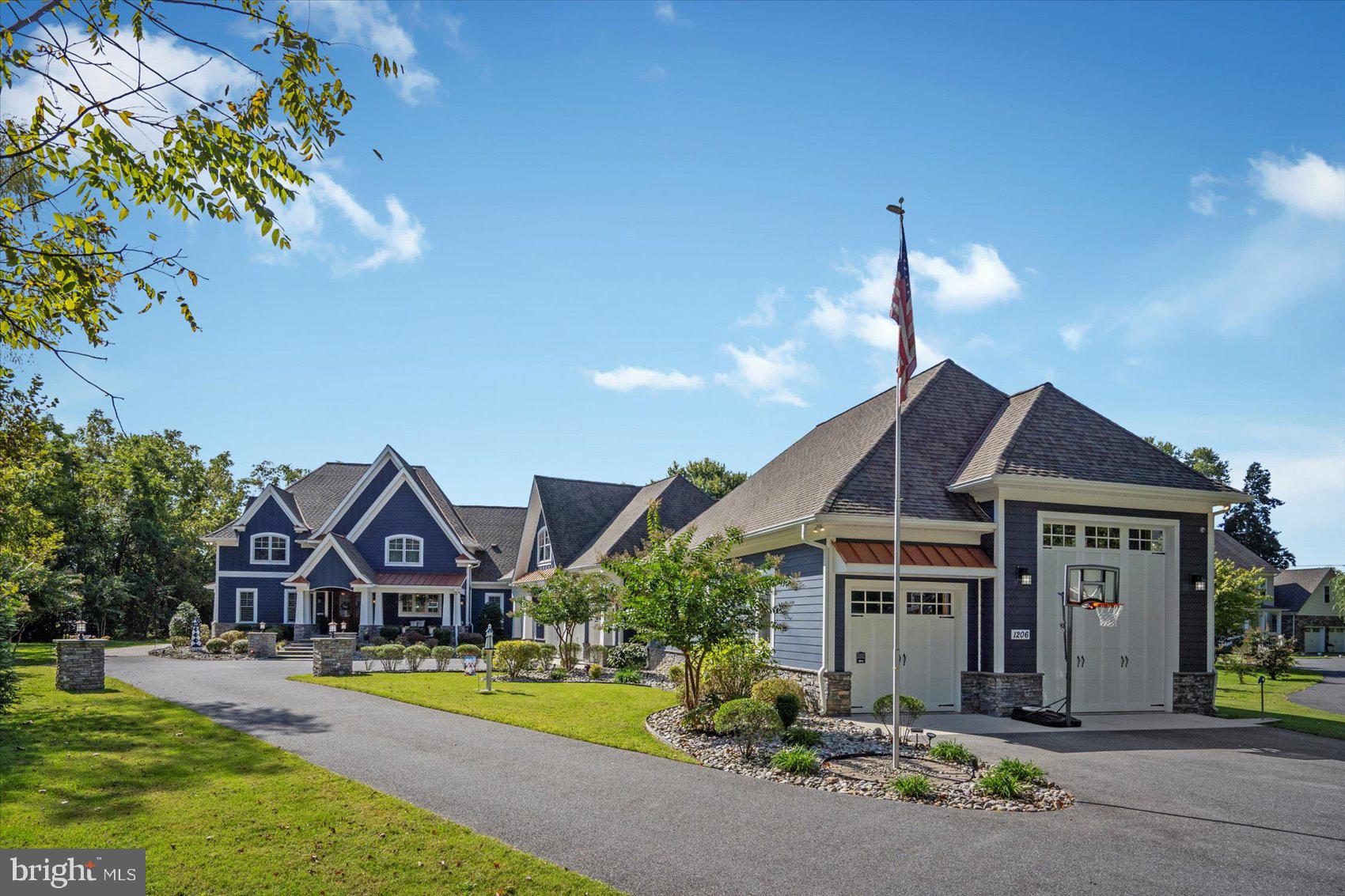 BOWLEYS QUARTERS - Residential