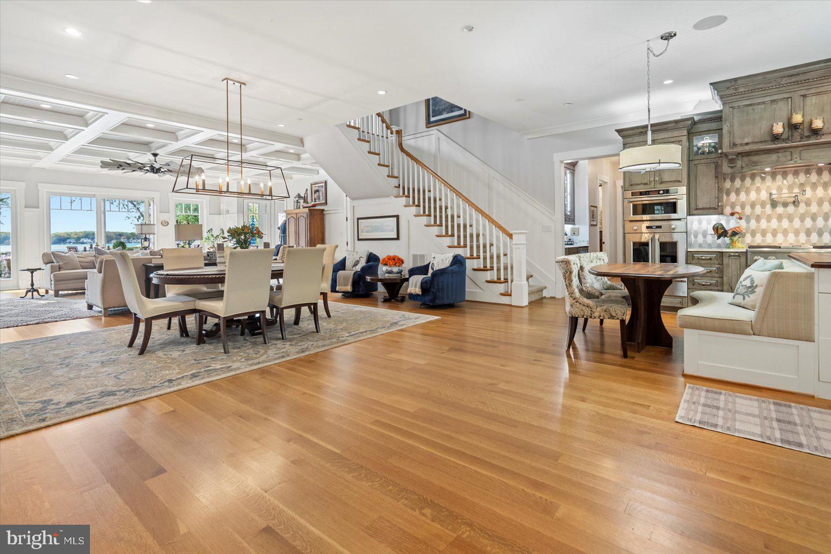 BOWLEYS QUARTERS - Residential