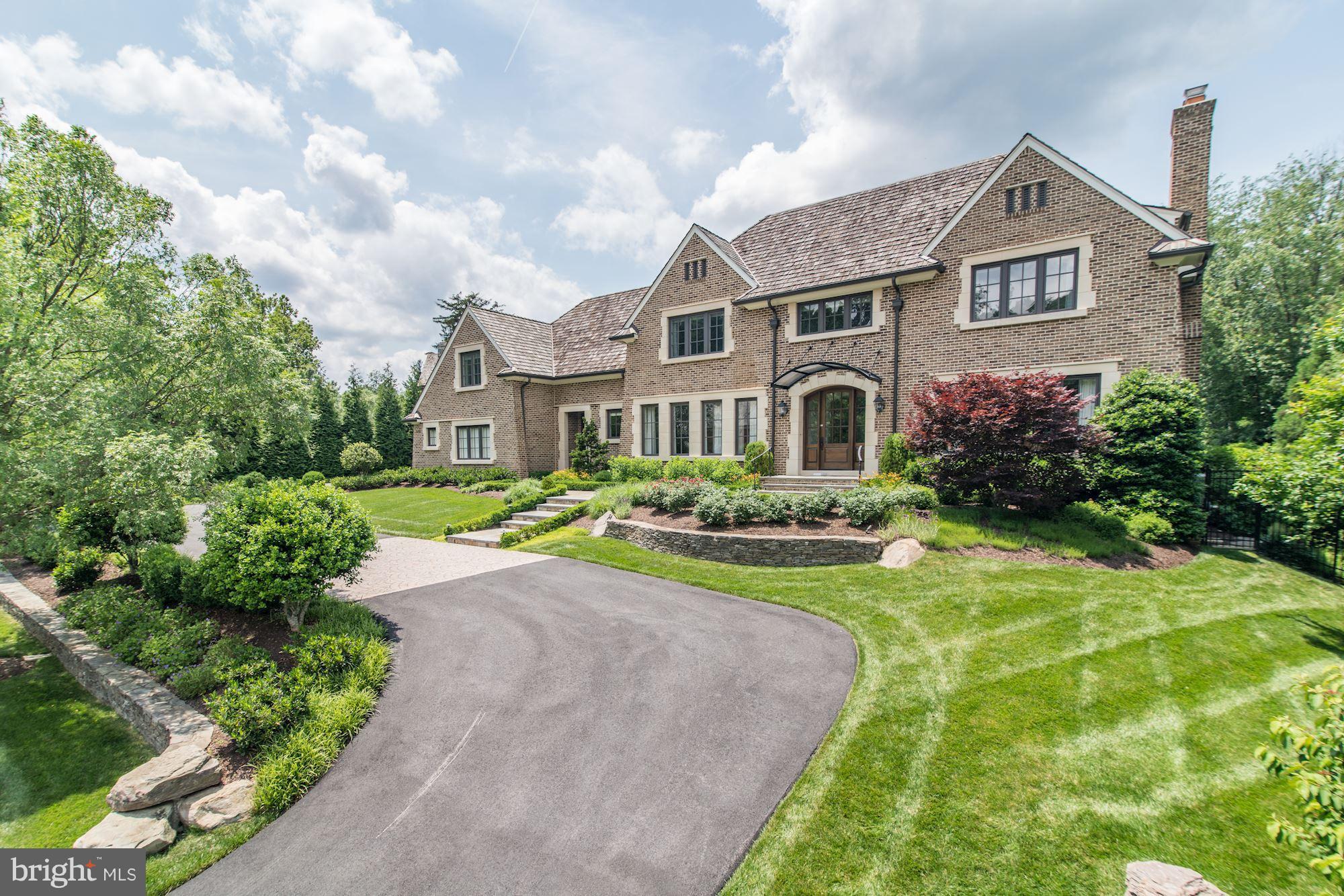 In highly sought-after Spring Hill Farm, extraordinary residence offers exceptional indoor and outdoor living! $1M invested in backyard, Including: sport spec pool, pool house with guest suite, outdoor kitchen and dining with Green Egg, heat lamps, fire pit and more. Reclaimed wood from original Spring Hill farms used throughout. Best kitchen/Family Room Combo! Unique & Special touches throughout!
