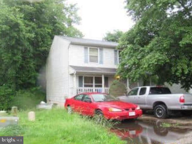 NO ACCESS OR VIEWINGS of this property. Please DO NOT DISTURB the occupant. Take a 
drive by this three bedroom, two and half bath home and see if it may be your next investment. "As 
is" cash only sale with no contingencies or inspections.    Buyer will be responsible for obtaining 
possession of the property upon closing.