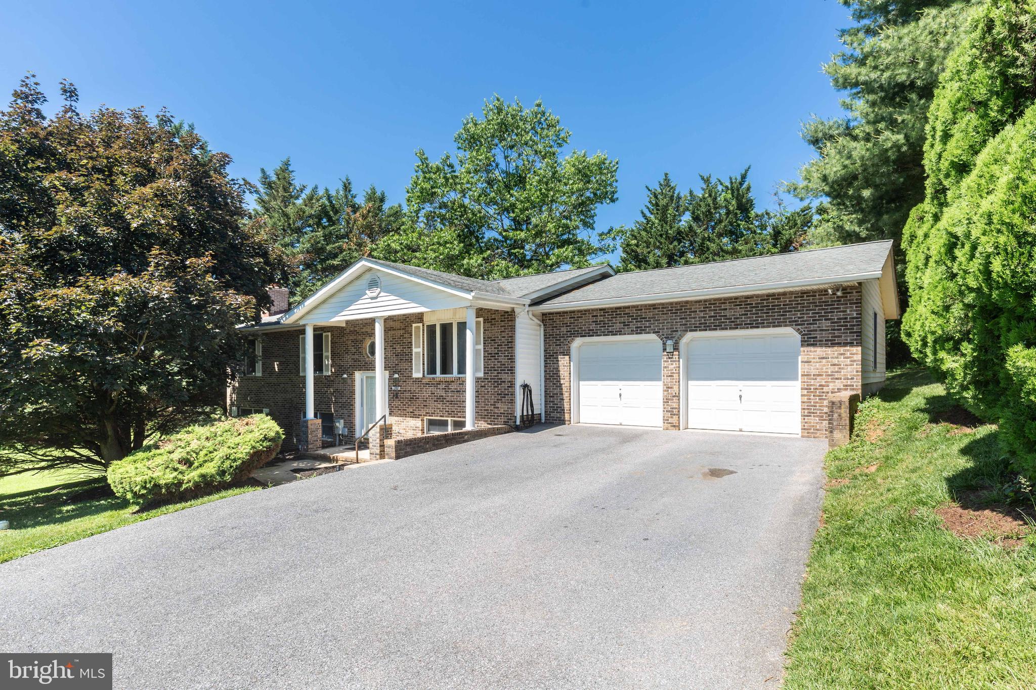 CAMPUS HEIGHTS - Residential