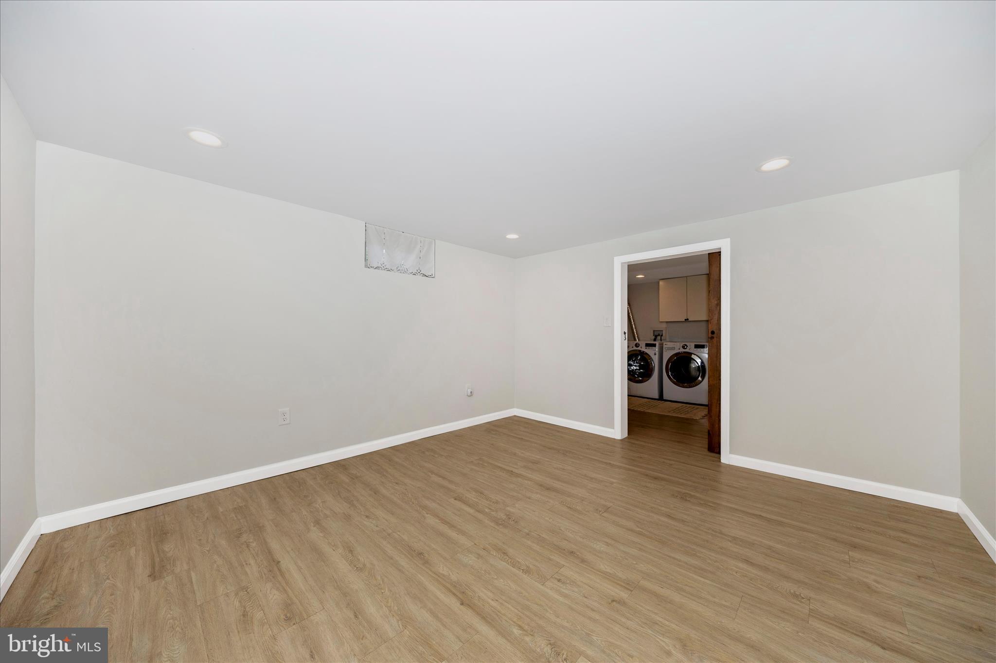 WILES ESTATES - Residential