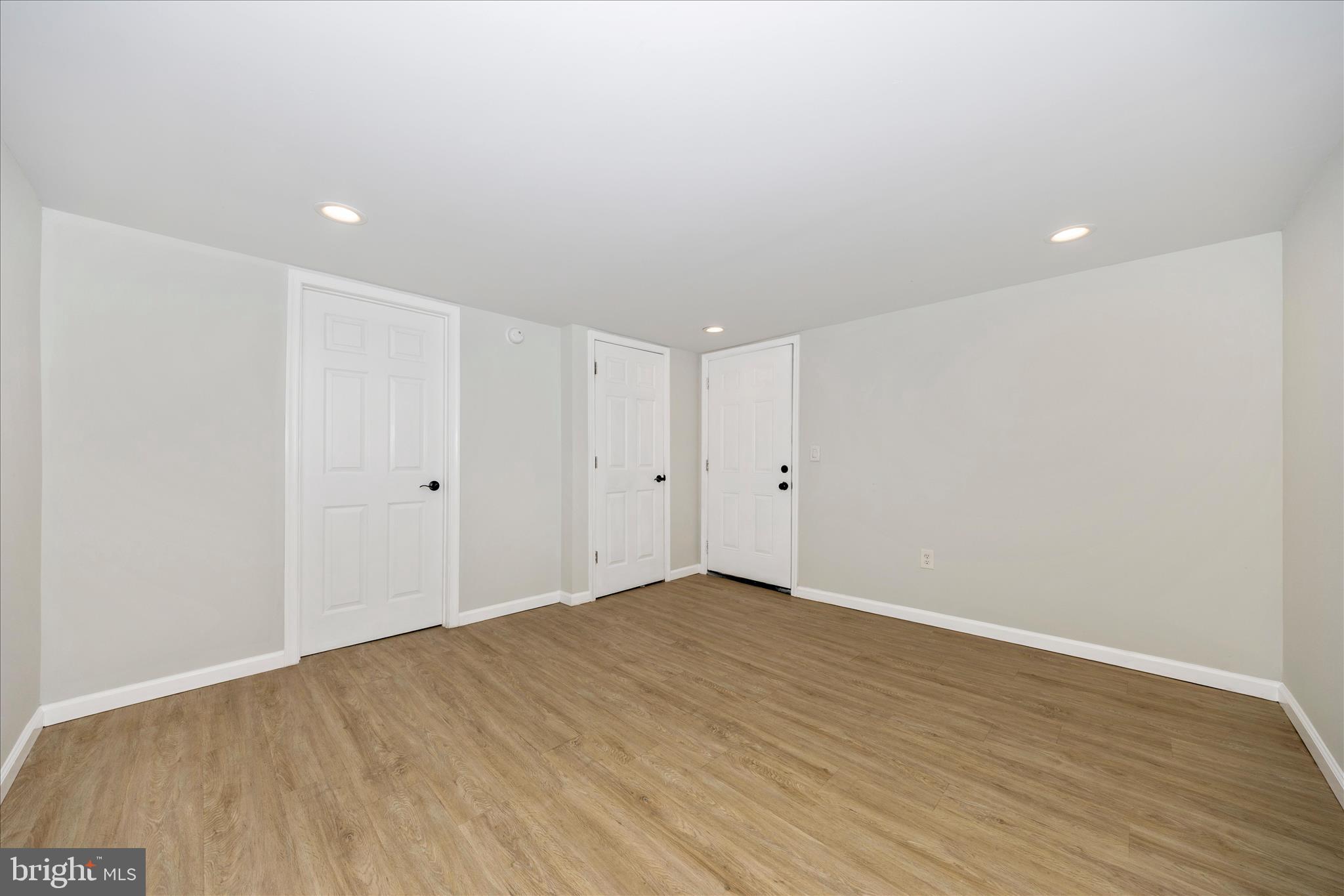 WILES ESTATES - Residential