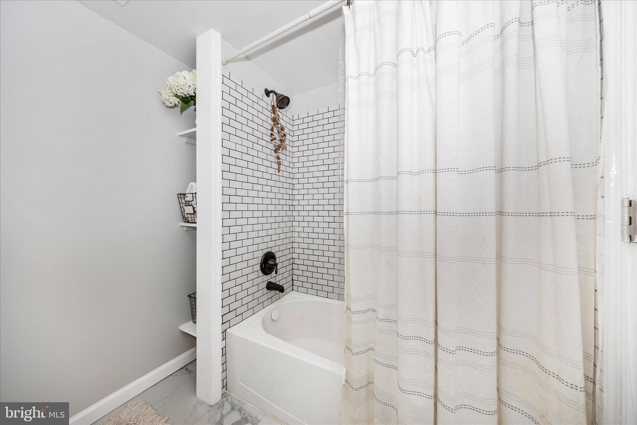 WILES ESTATES - Residential