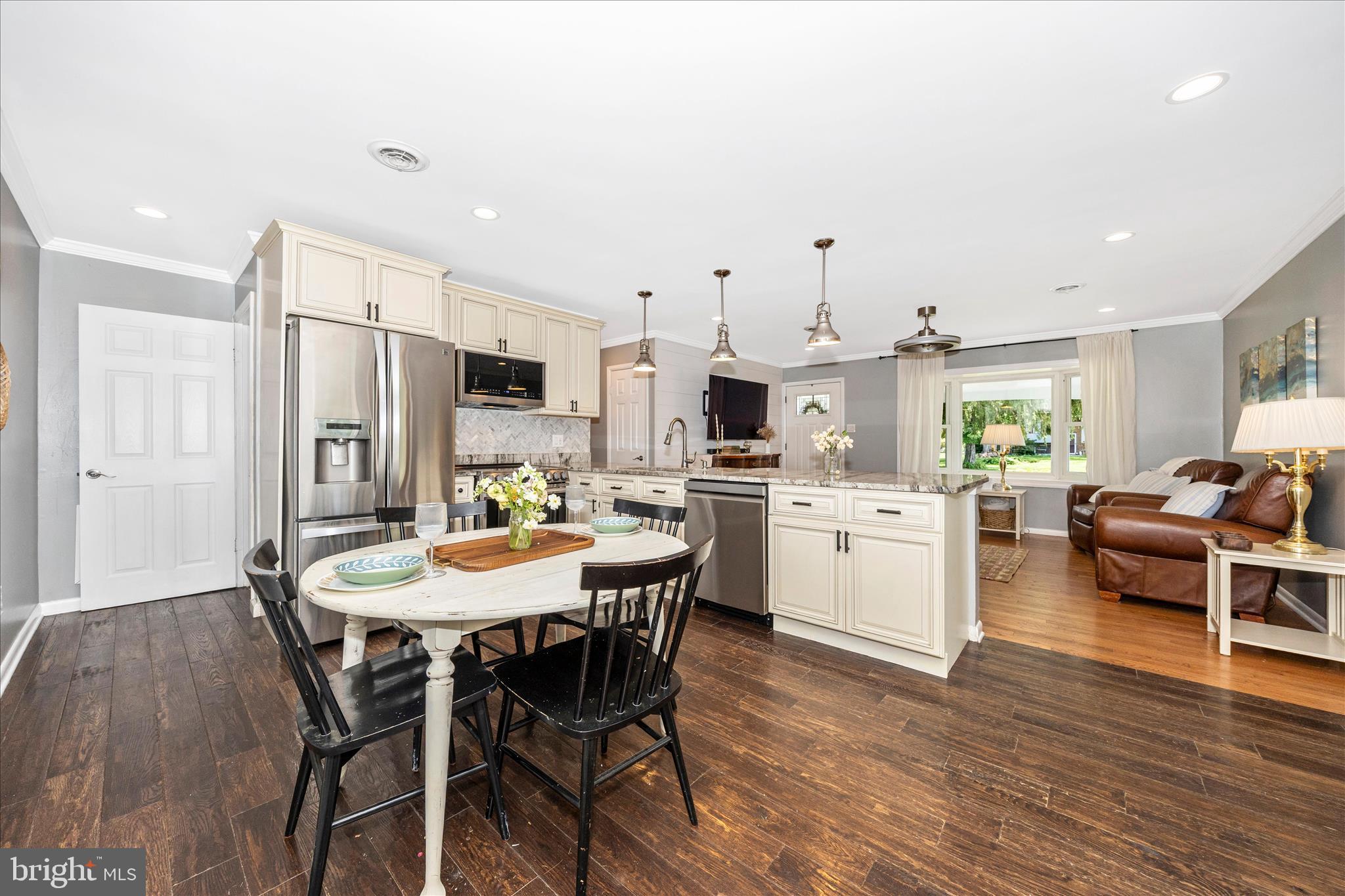 WILES ESTATES - Residential