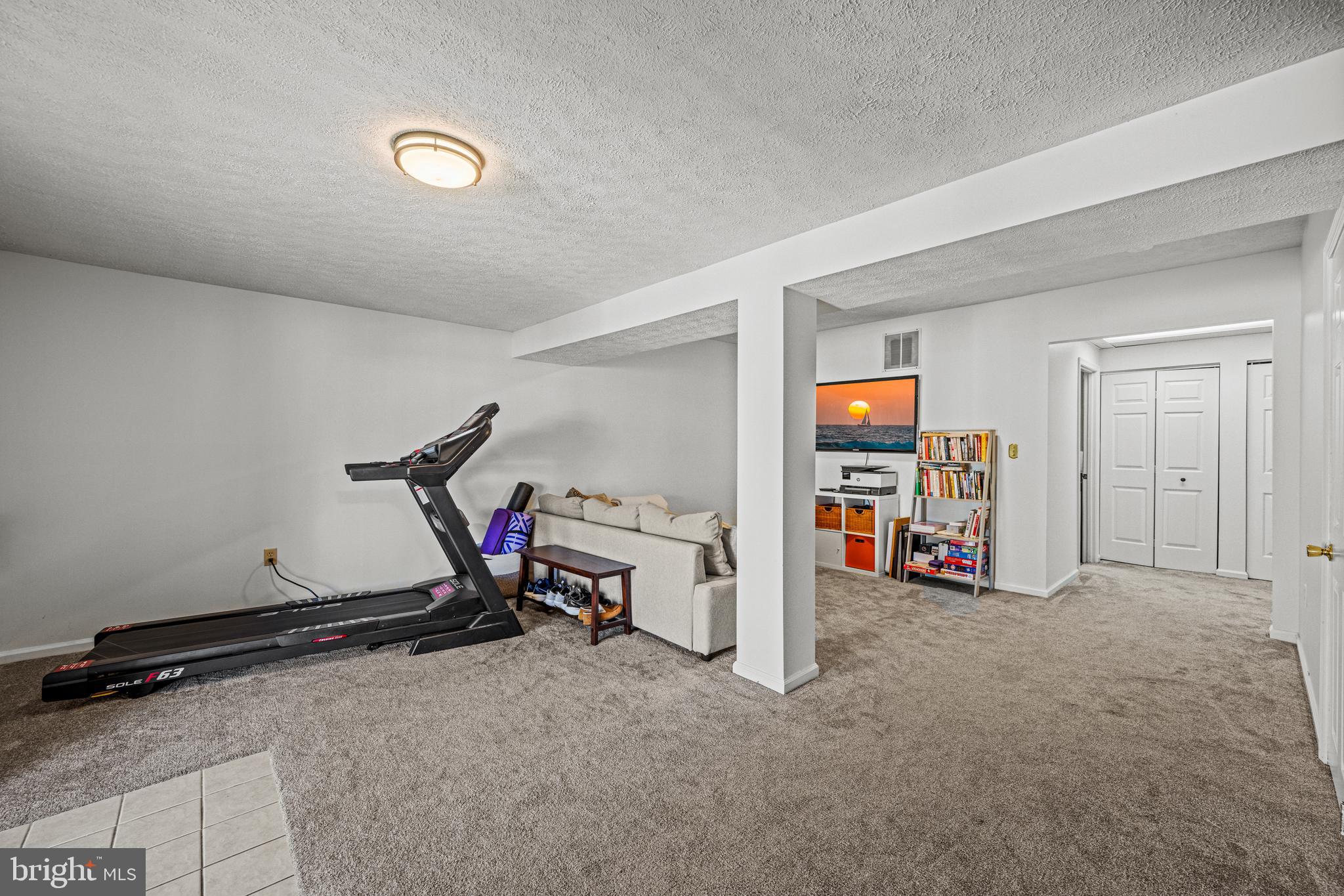 KIMBERLY VILLAGE - Residential
