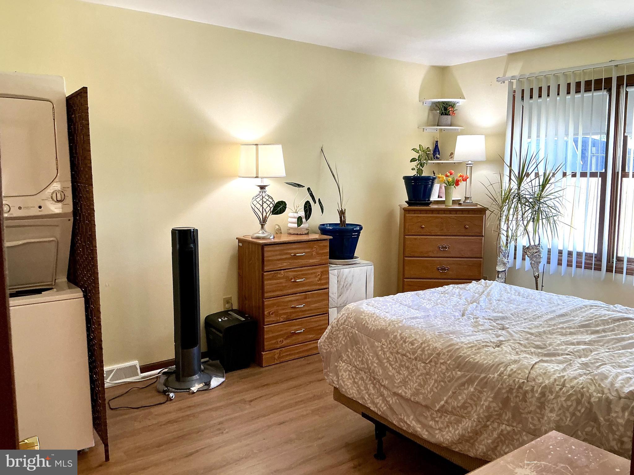 NORTHFIELD - Residential
