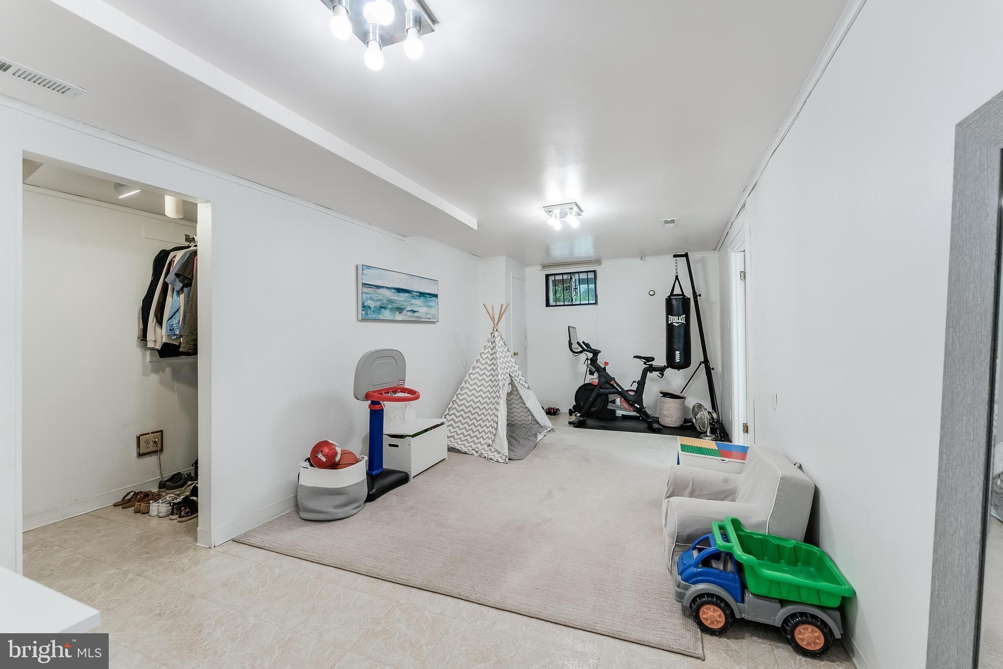 WOODMOOR - Residential