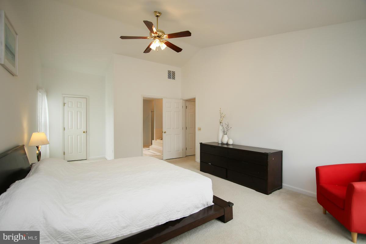 KINGS SQUARE - Residential