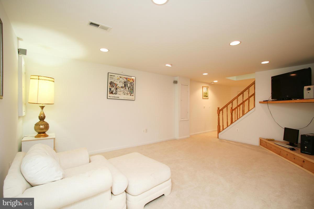 KINGS SQUARE - Residential