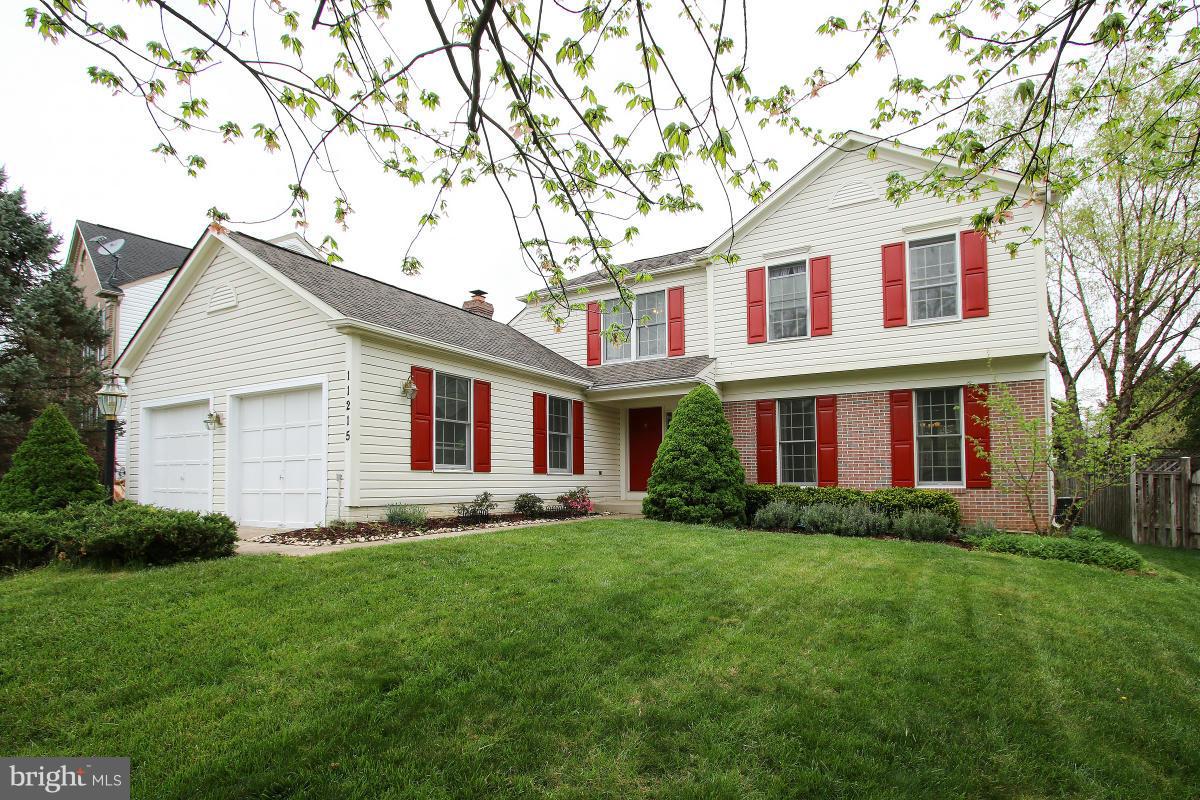 Living is easy in this beautiful home featuring 4BR/3.5BA! This floor plan is spacious w/ new HW floors, formal living/dining rooms, and large upgraded kitchen featuring new appliances and granite counters. Enjoy your FR w/ FP and walk-out to private rear patio and yard. MBR retreat features w/in closet ensuite w/ jetted tub and new vanity with double sinks. Minutes to 270, shops, and restaurants!