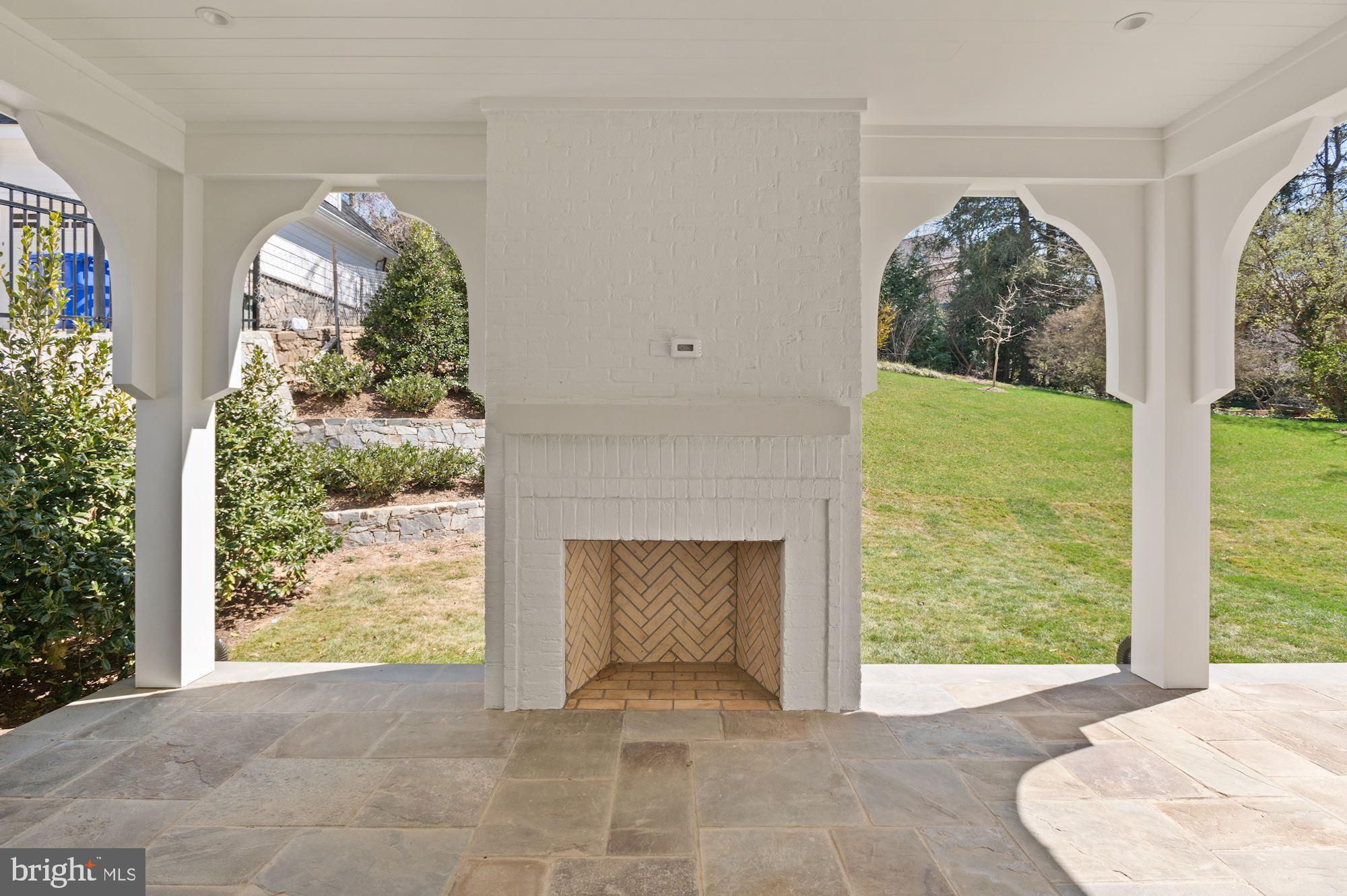 COUNTRY CLUB HILLS - Residential