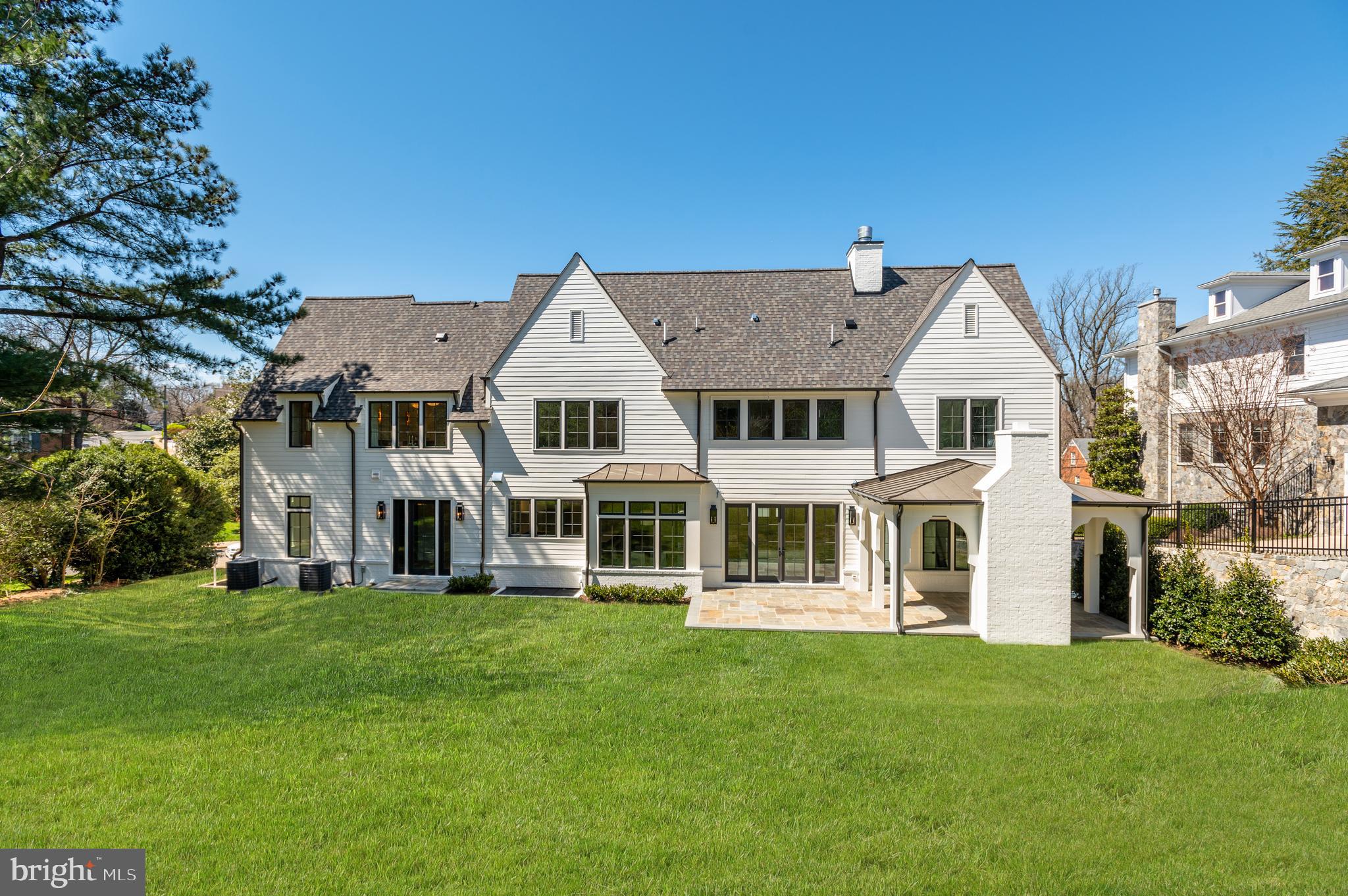 COUNTRY CLUB HILLS - Residential