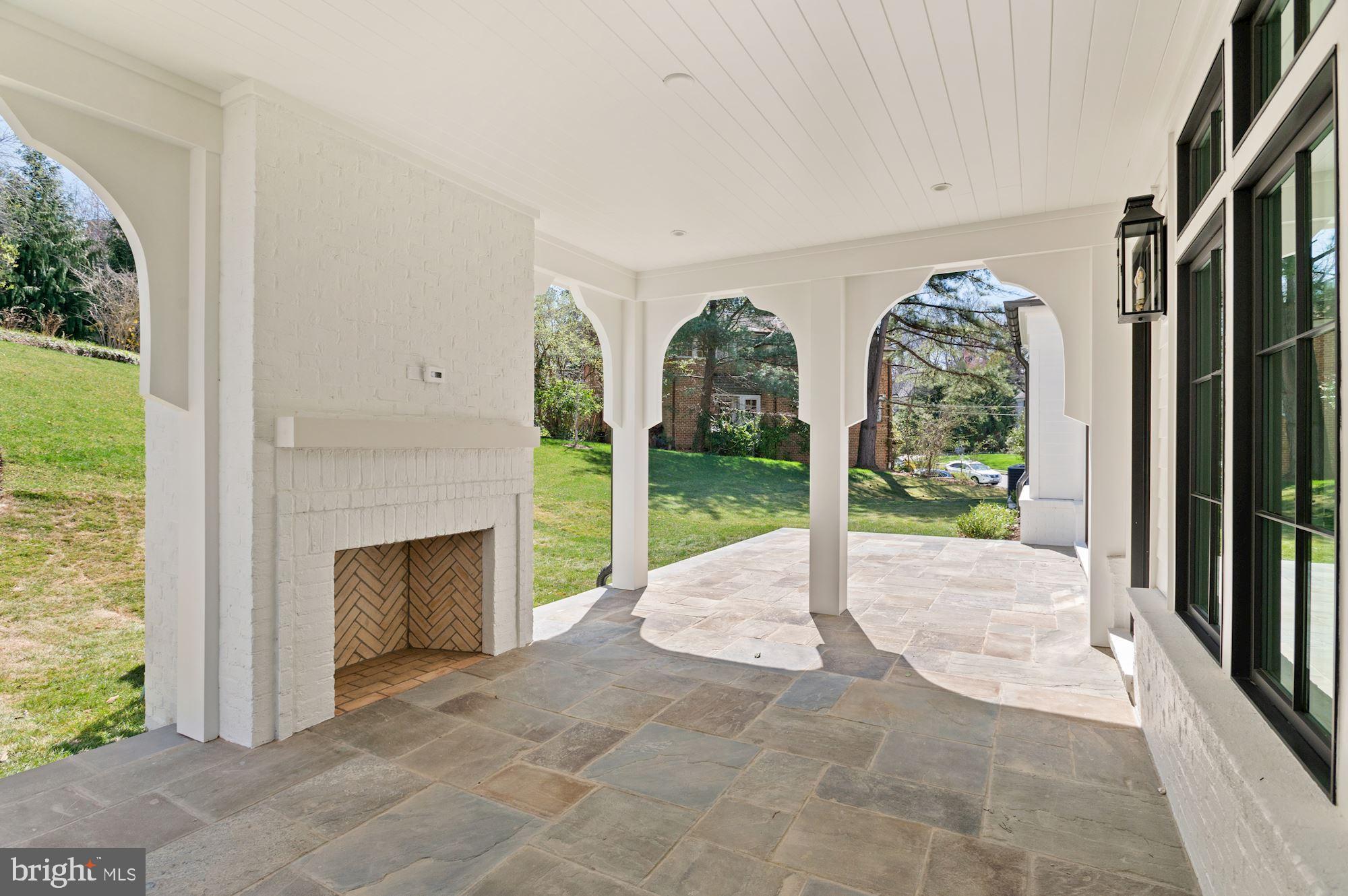 COUNTRY CLUB HILLS - Residential