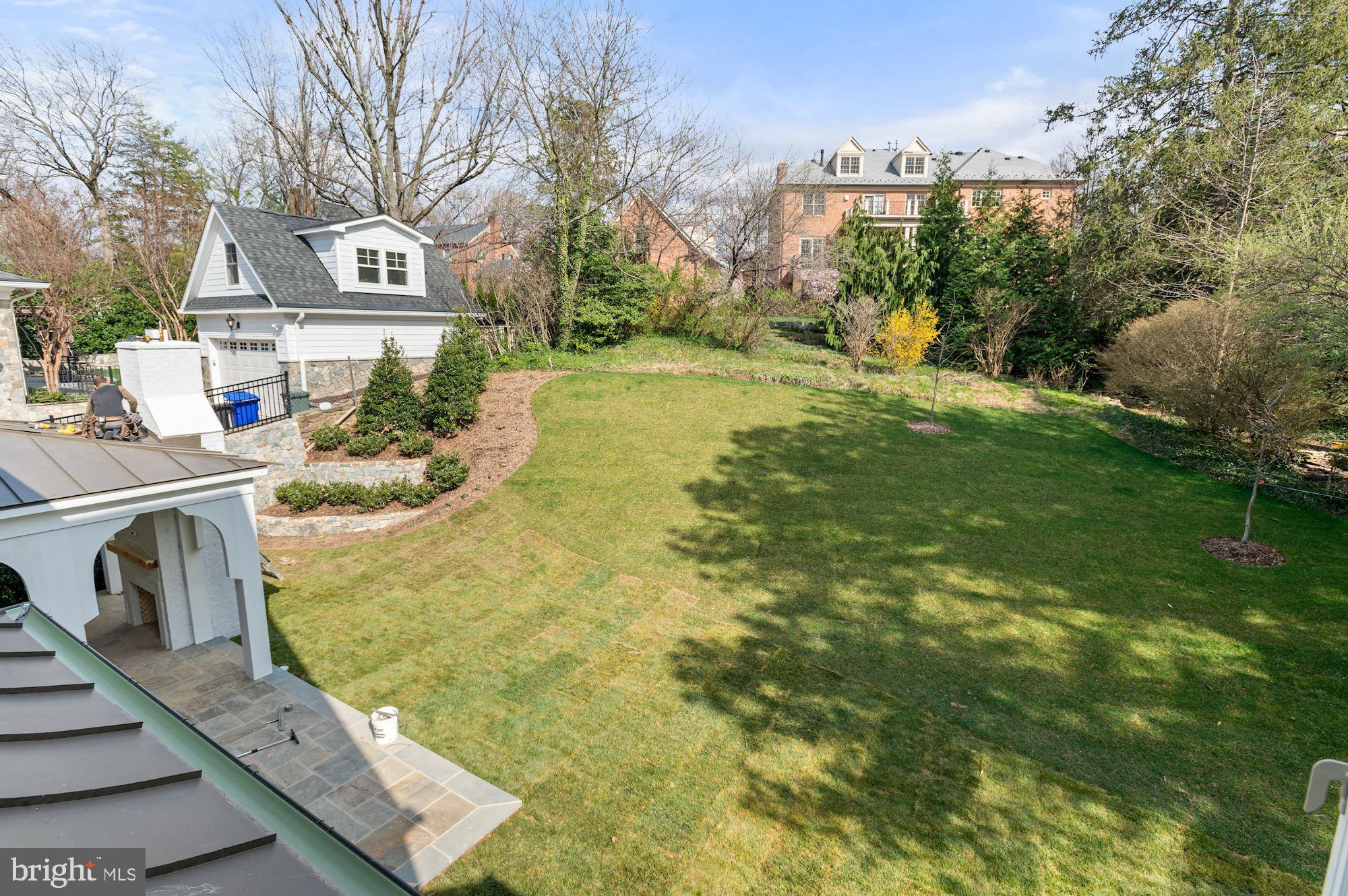 COUNTRY CLUB HILLS - Residential