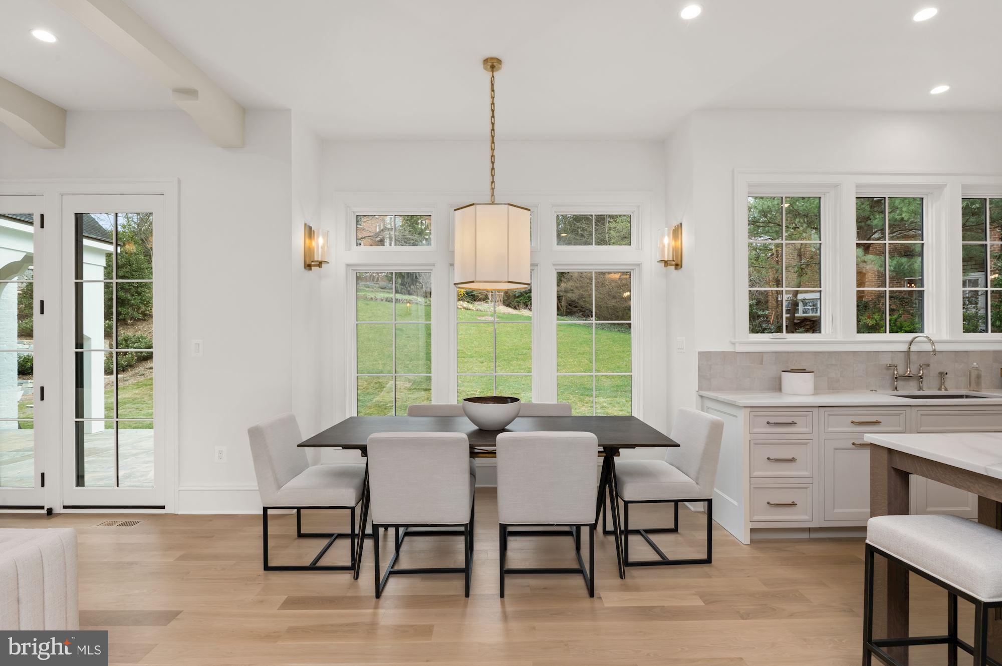 COUNTRY CLUB HILLS - Residential