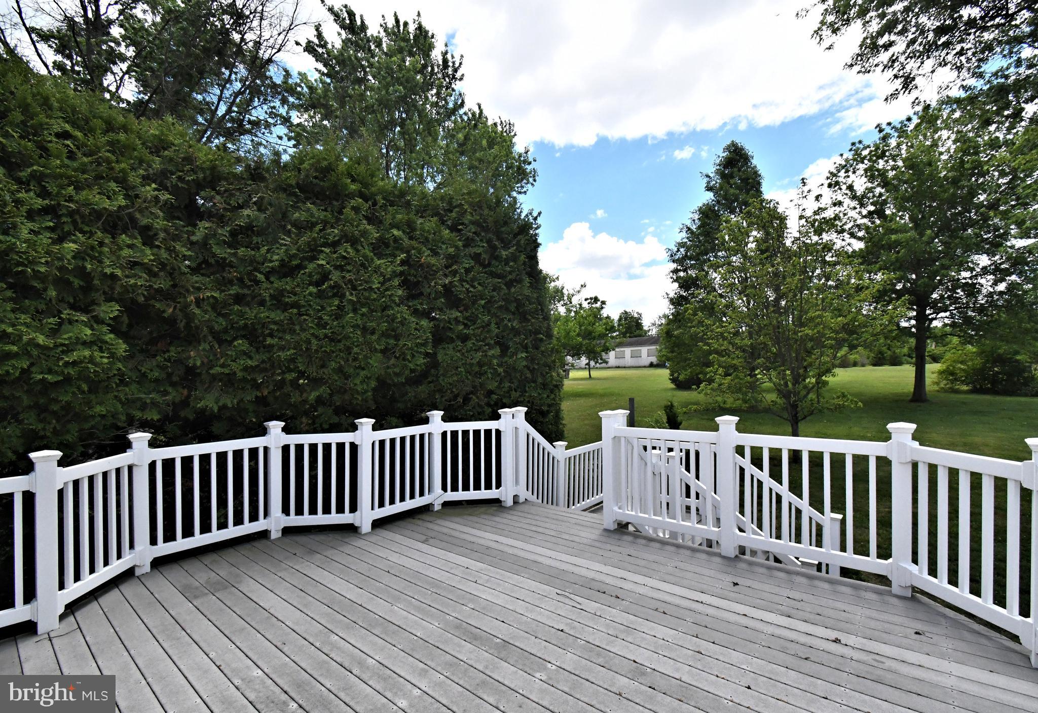 ASHLAND MEADOWS - Residential