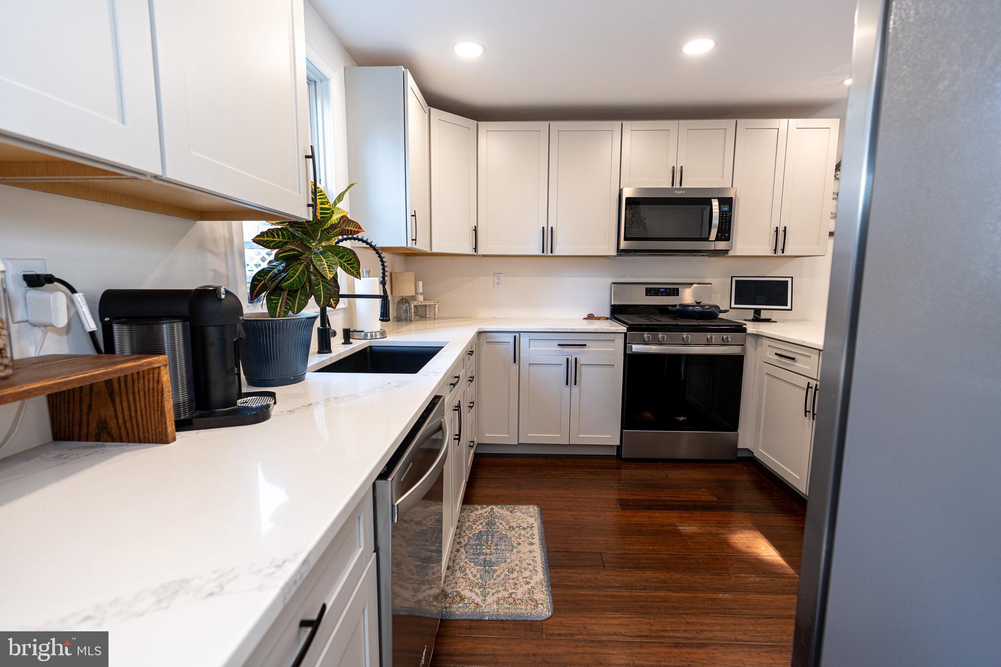 CARNEY GROVE - Residential