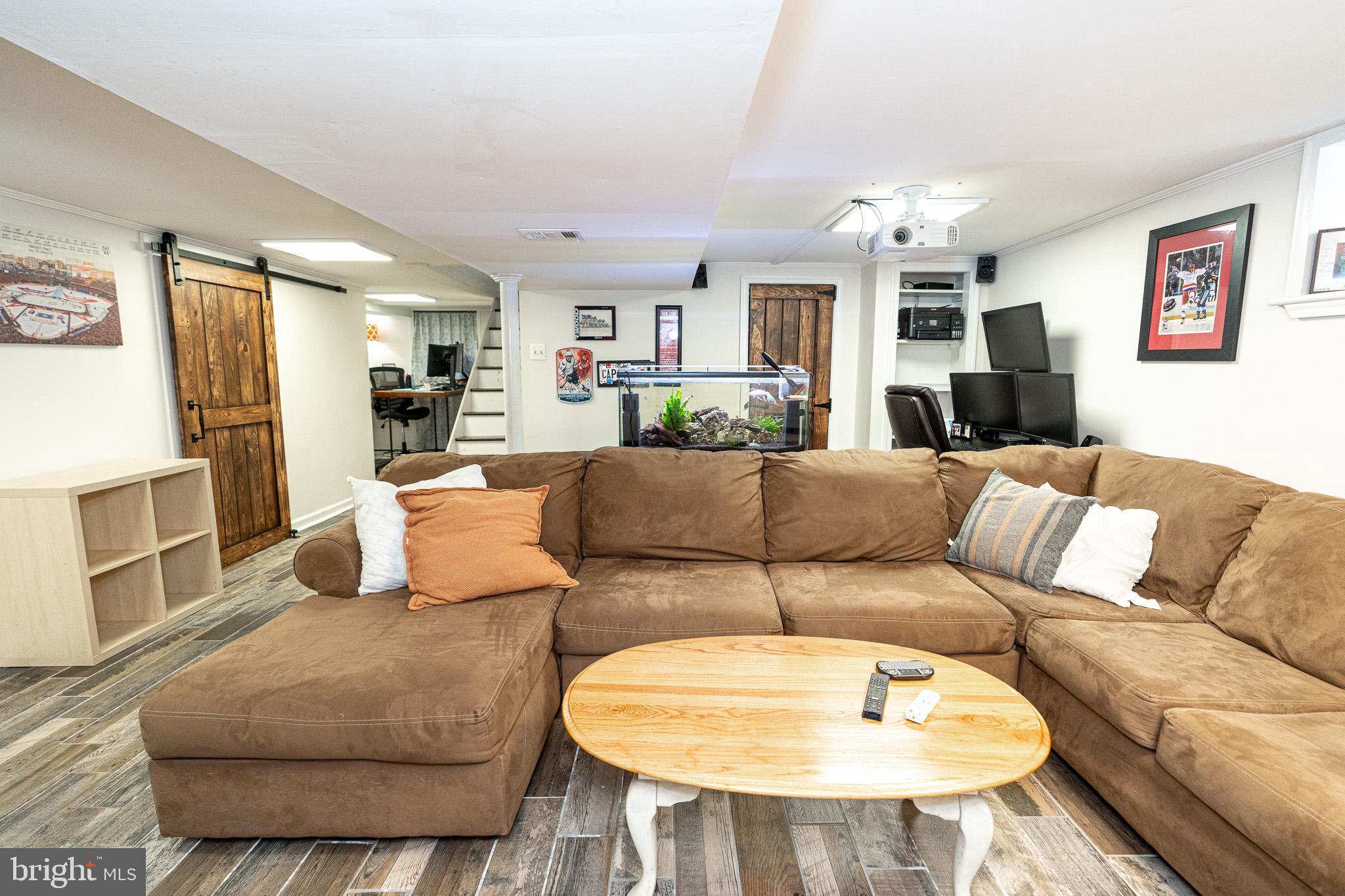 CARNEY GROVE - Residential