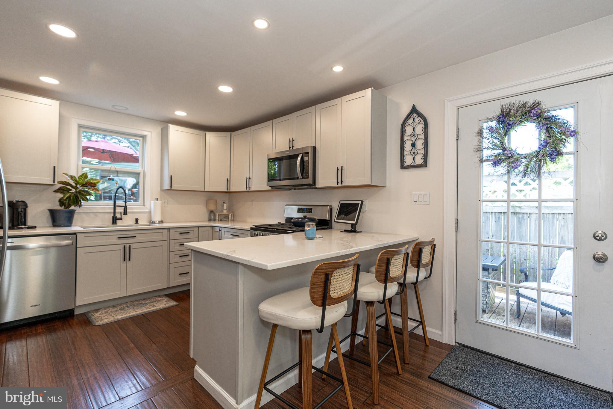 CARNEY GROVE - Residential