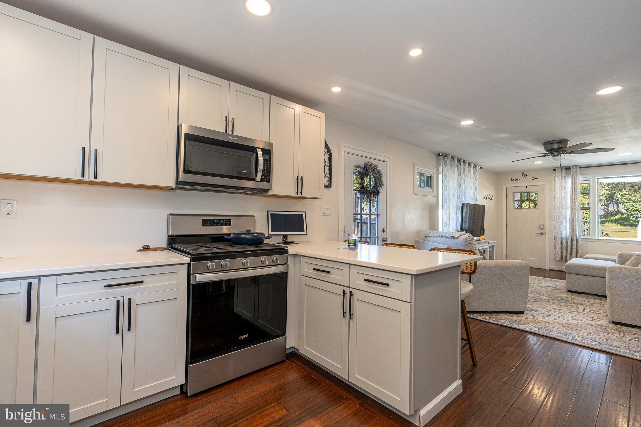 CARNEY GROVE - Residential