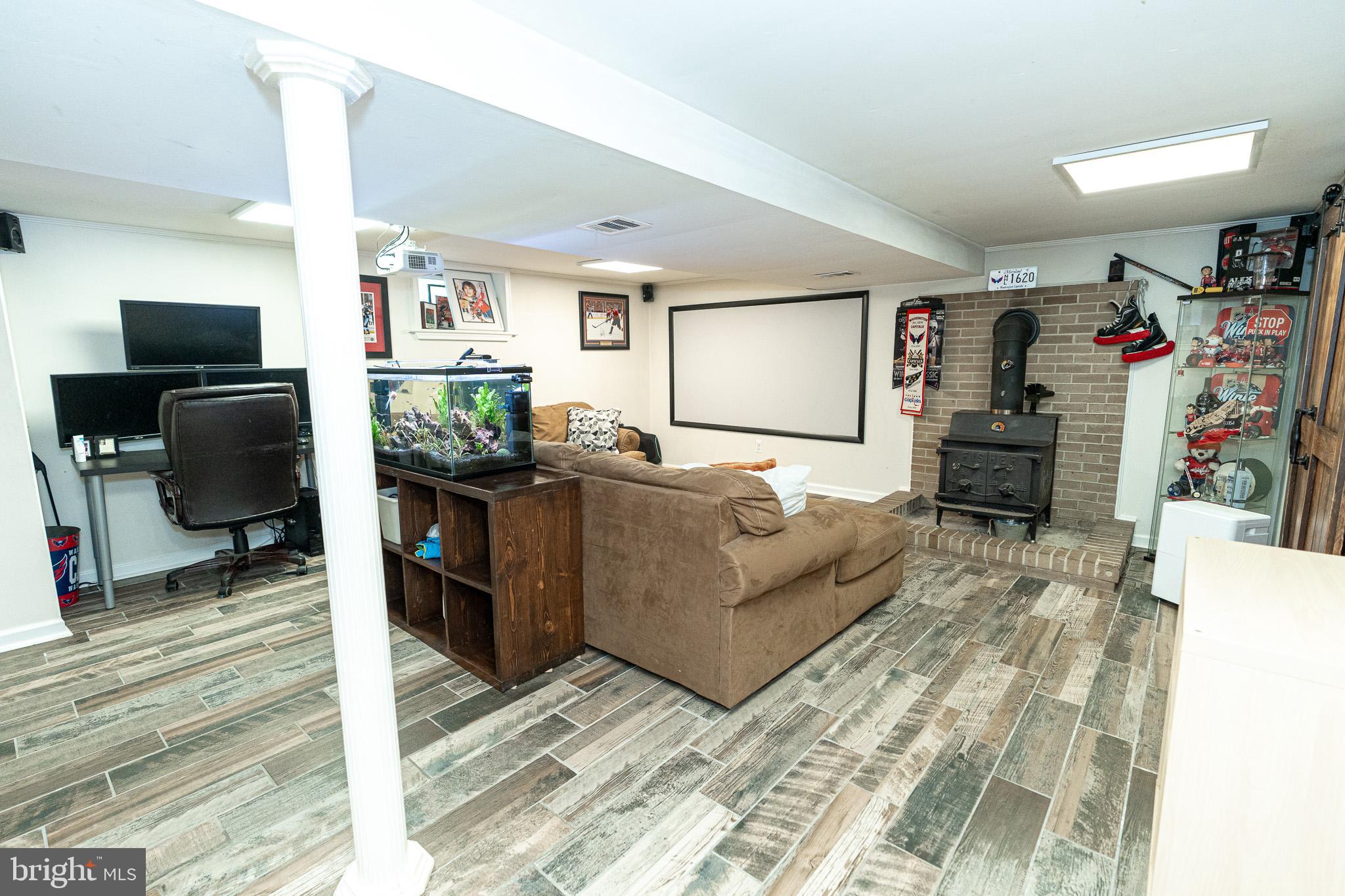 CARNEY GROVE - Residential