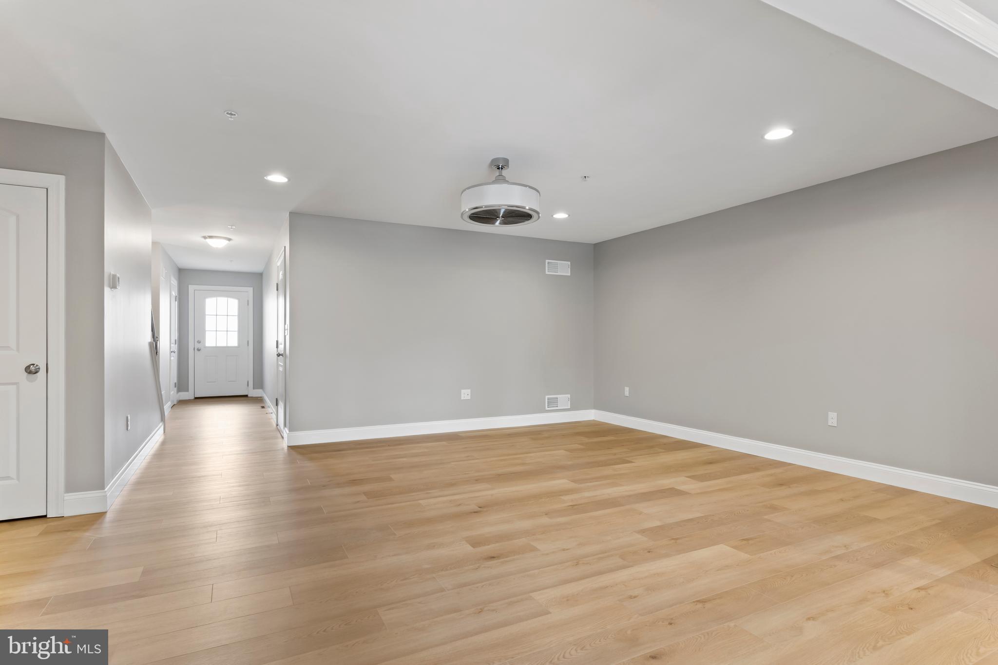 LOCUST RIDGE - Residential