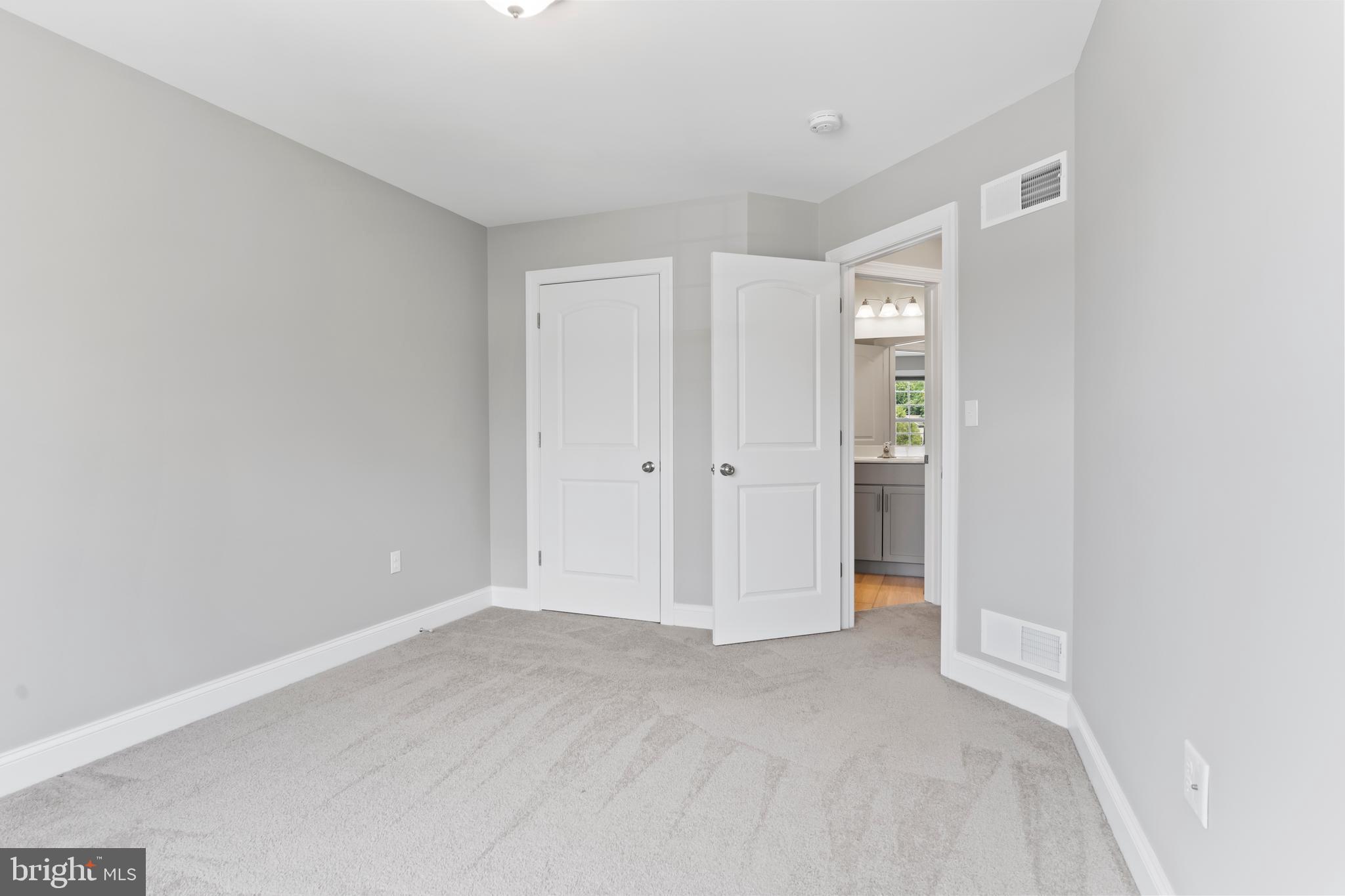 LOCUST RIDGE - Residential