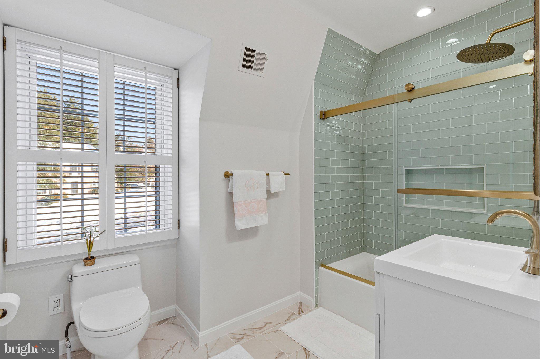 WESTMORELAND HILLS - Residential