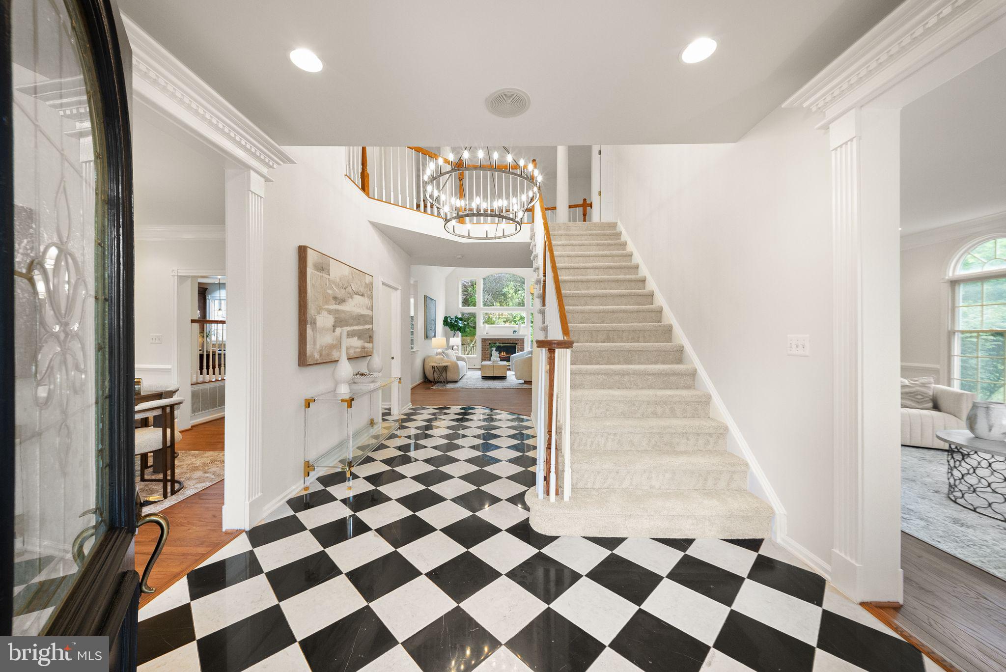 FAIR OAKS HUNT - Residential
