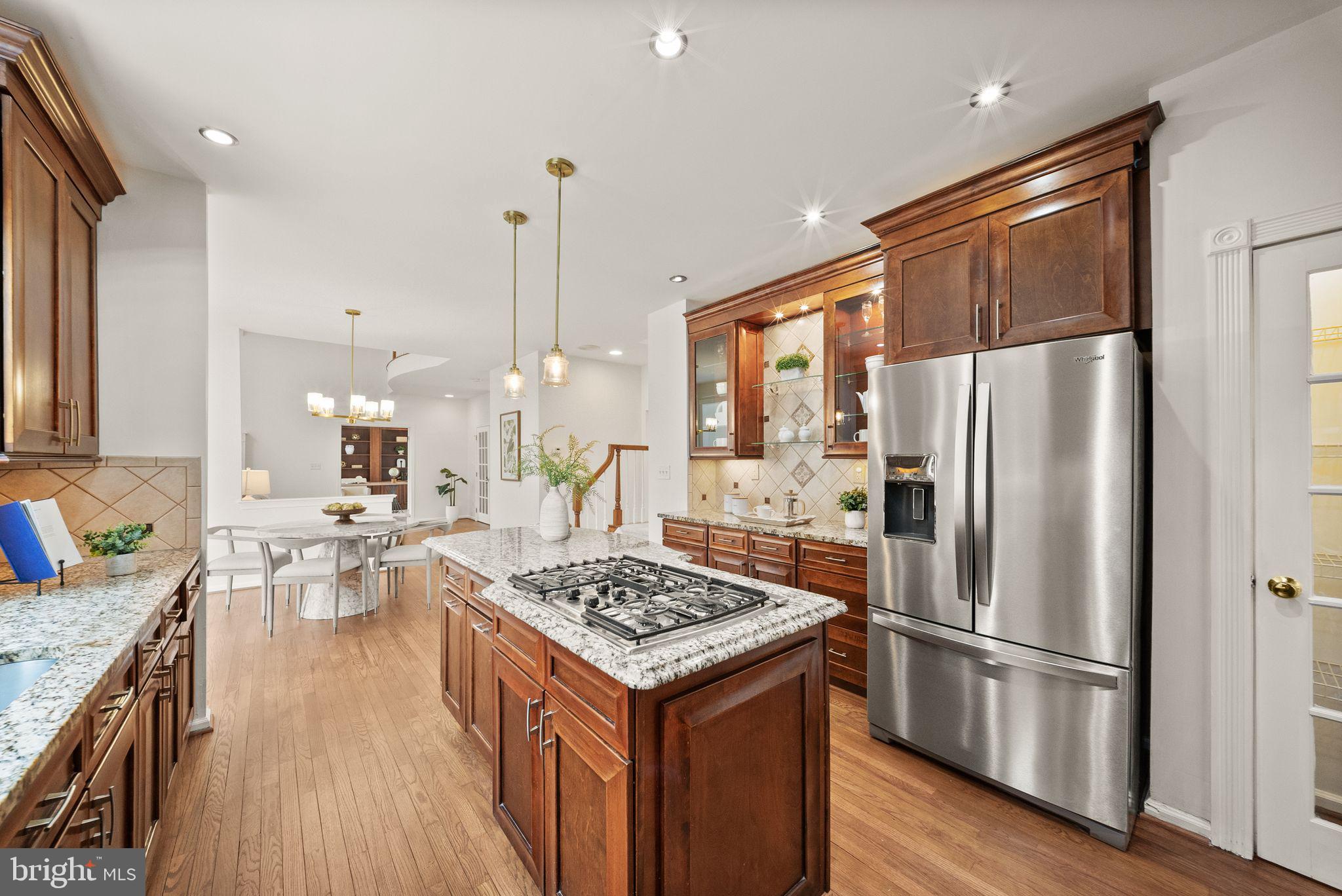 FAIR OAKS HUNT - Residential