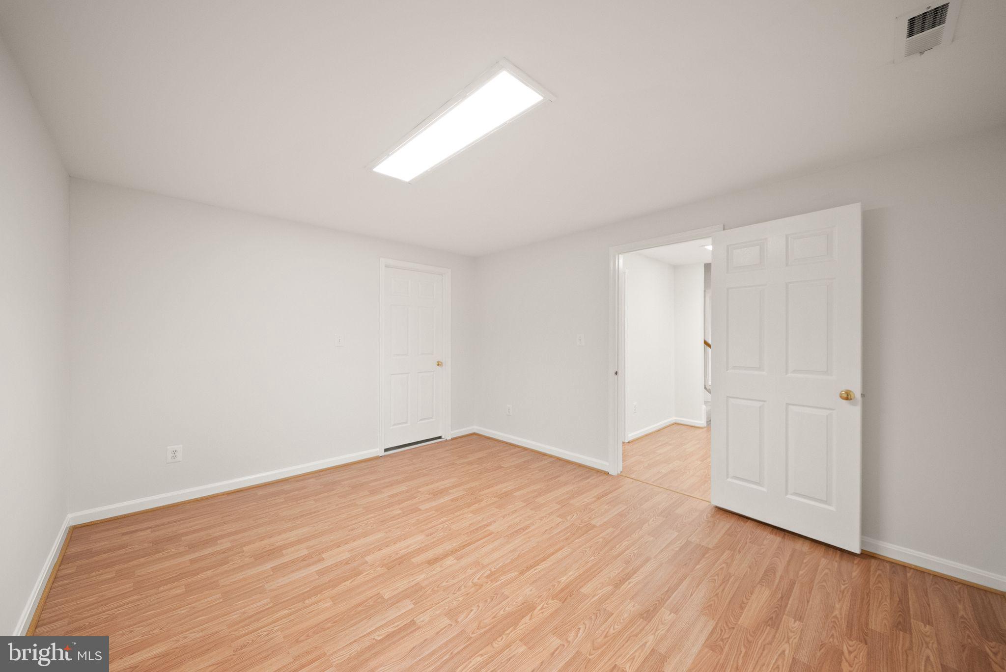 FAIR OAKS HUNT - Residential