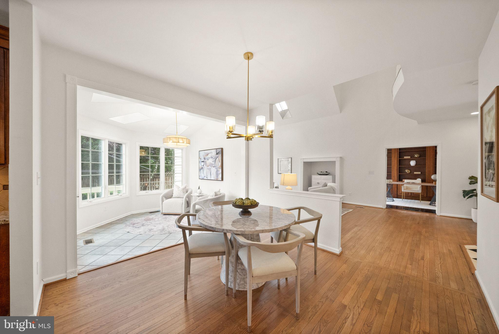 FAIR OAKS HUNT - Residential
