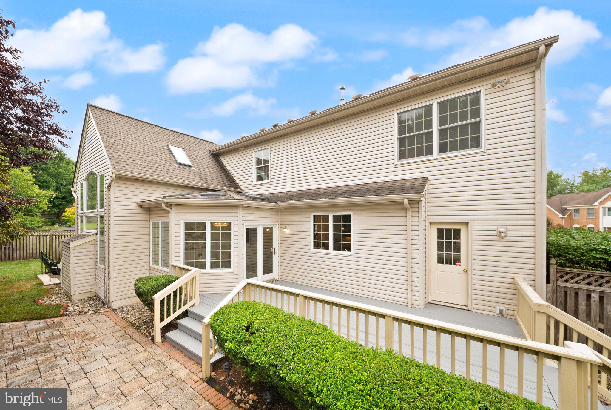 FAIR OAKS HUNT - Residential