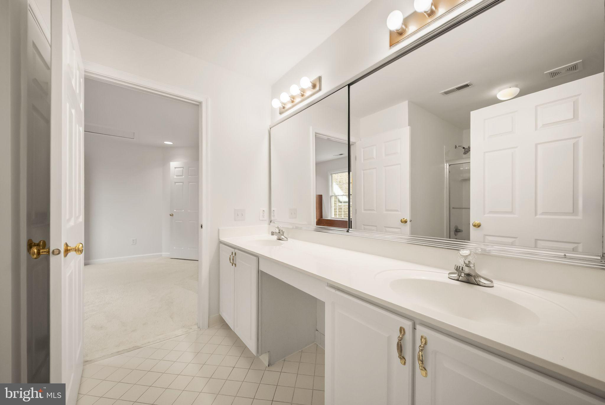 FAIR OAKS HUNT - Residential