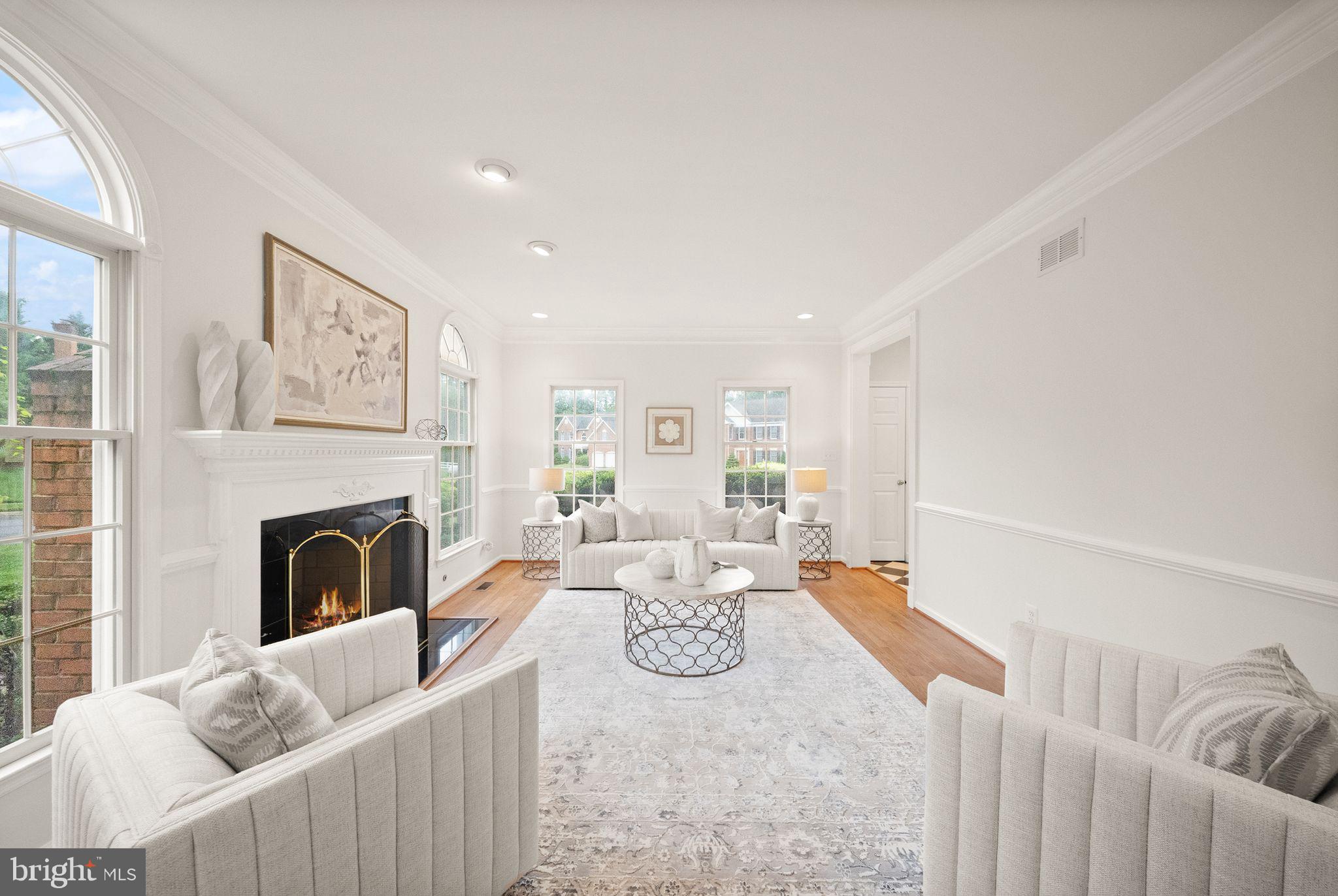 FAIR OAKS HUNT - Residential