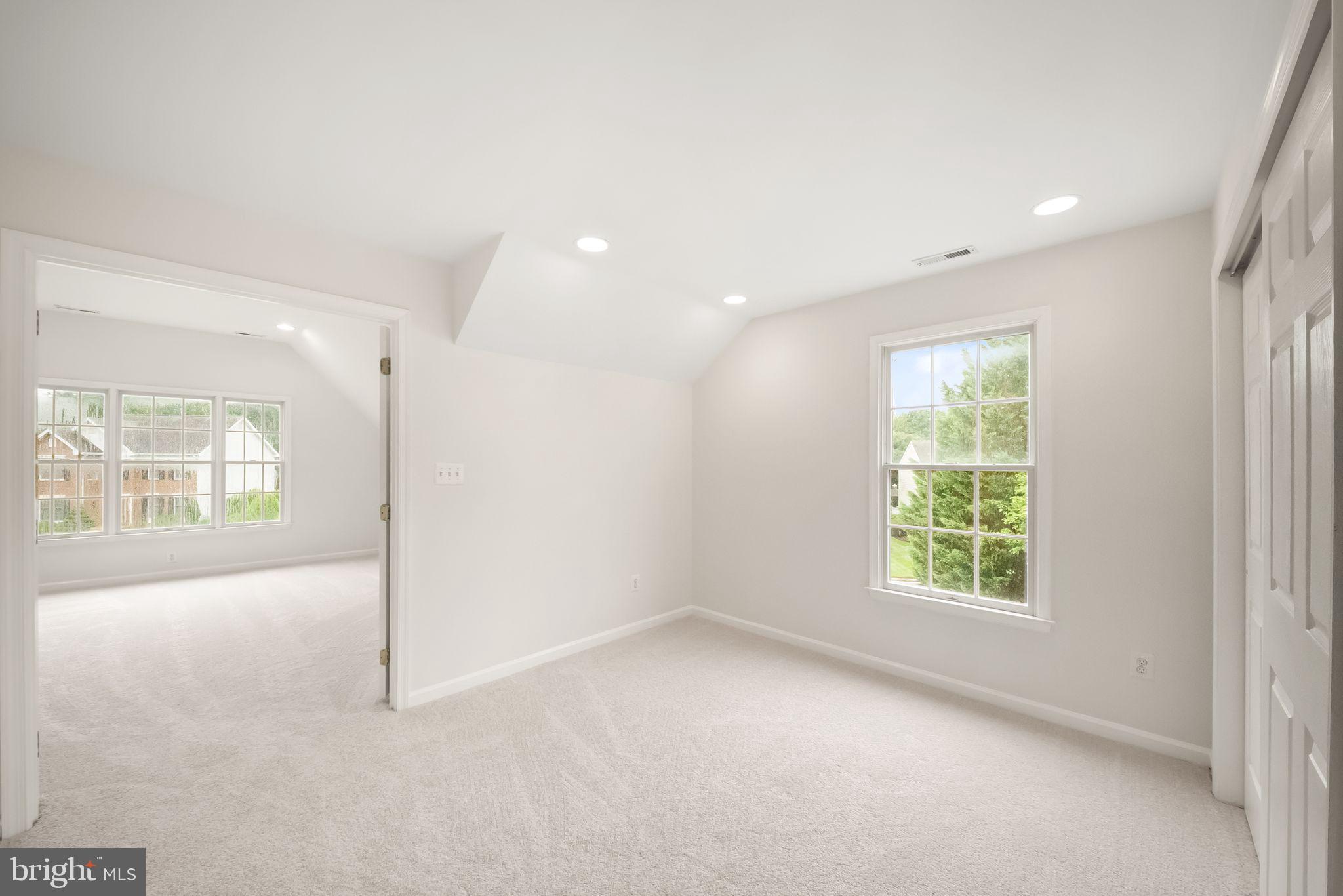 FAIR OAKS HUNT - Residential