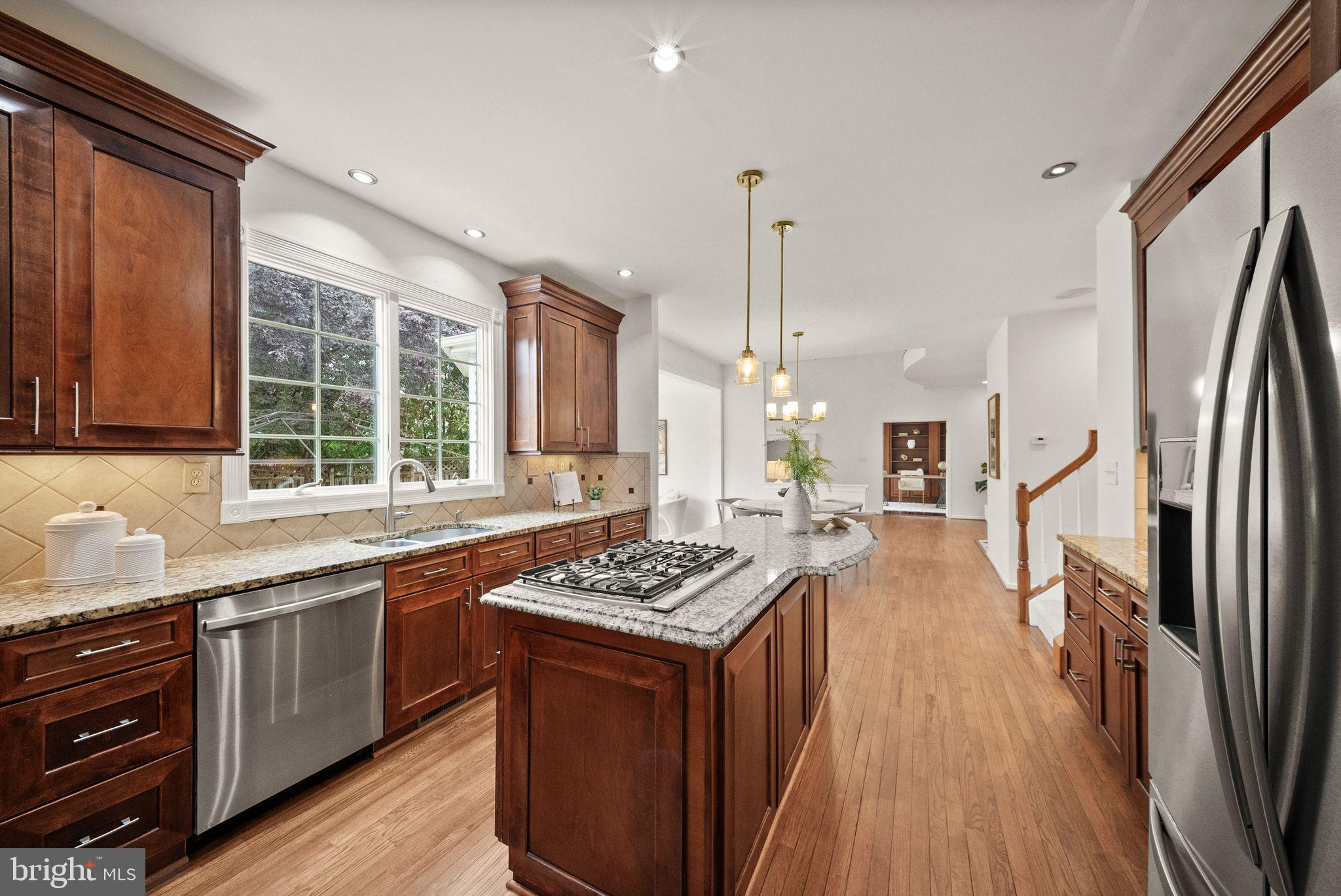 FAIR OAKS HUNT - Residential