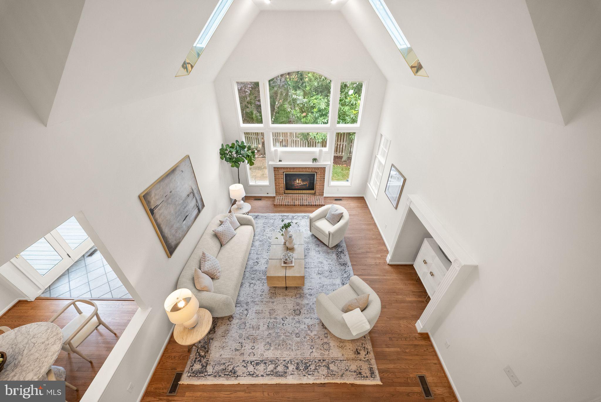 FAIR OAKS HUNT - Residential