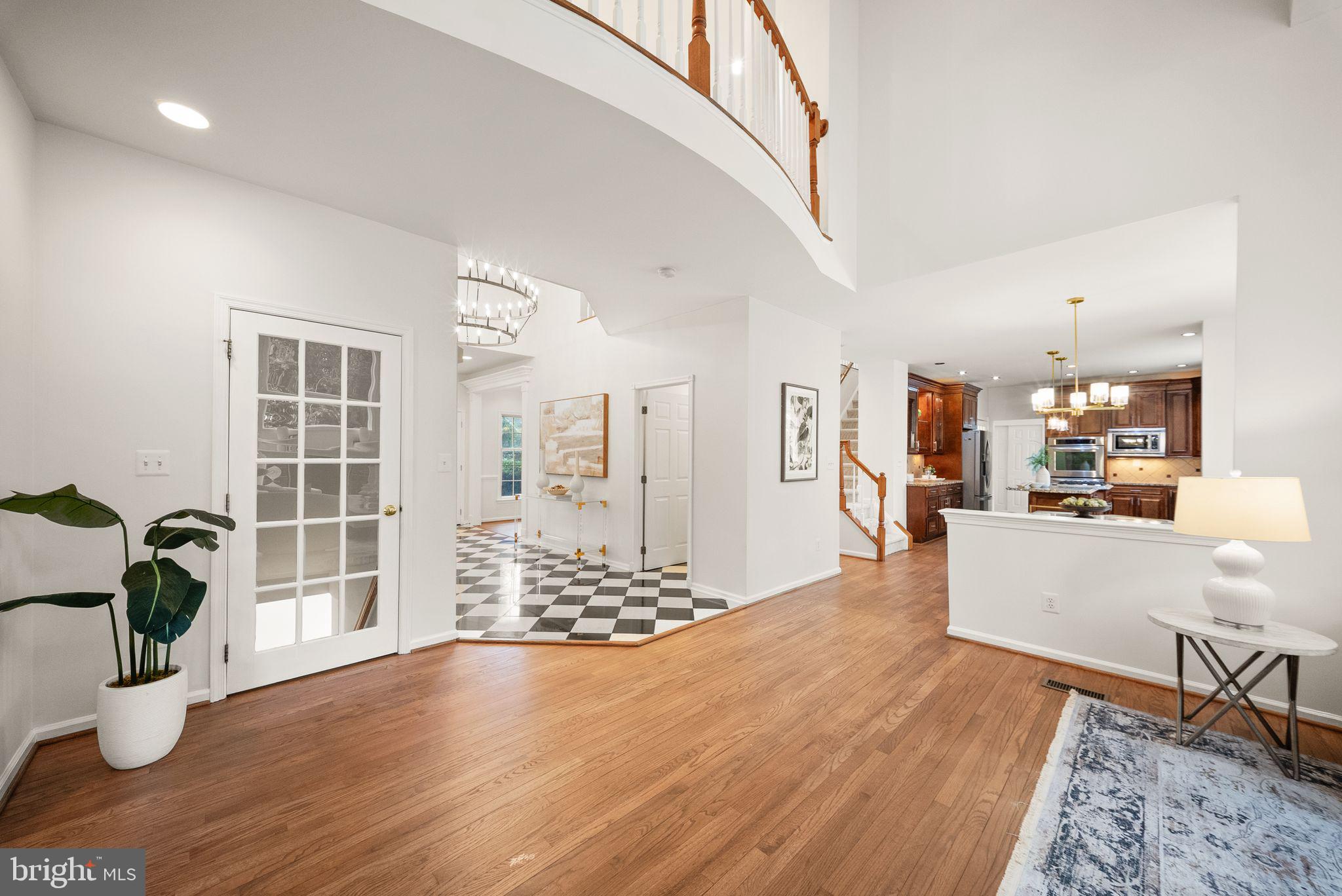FAIR OAKS HUNT - Residential